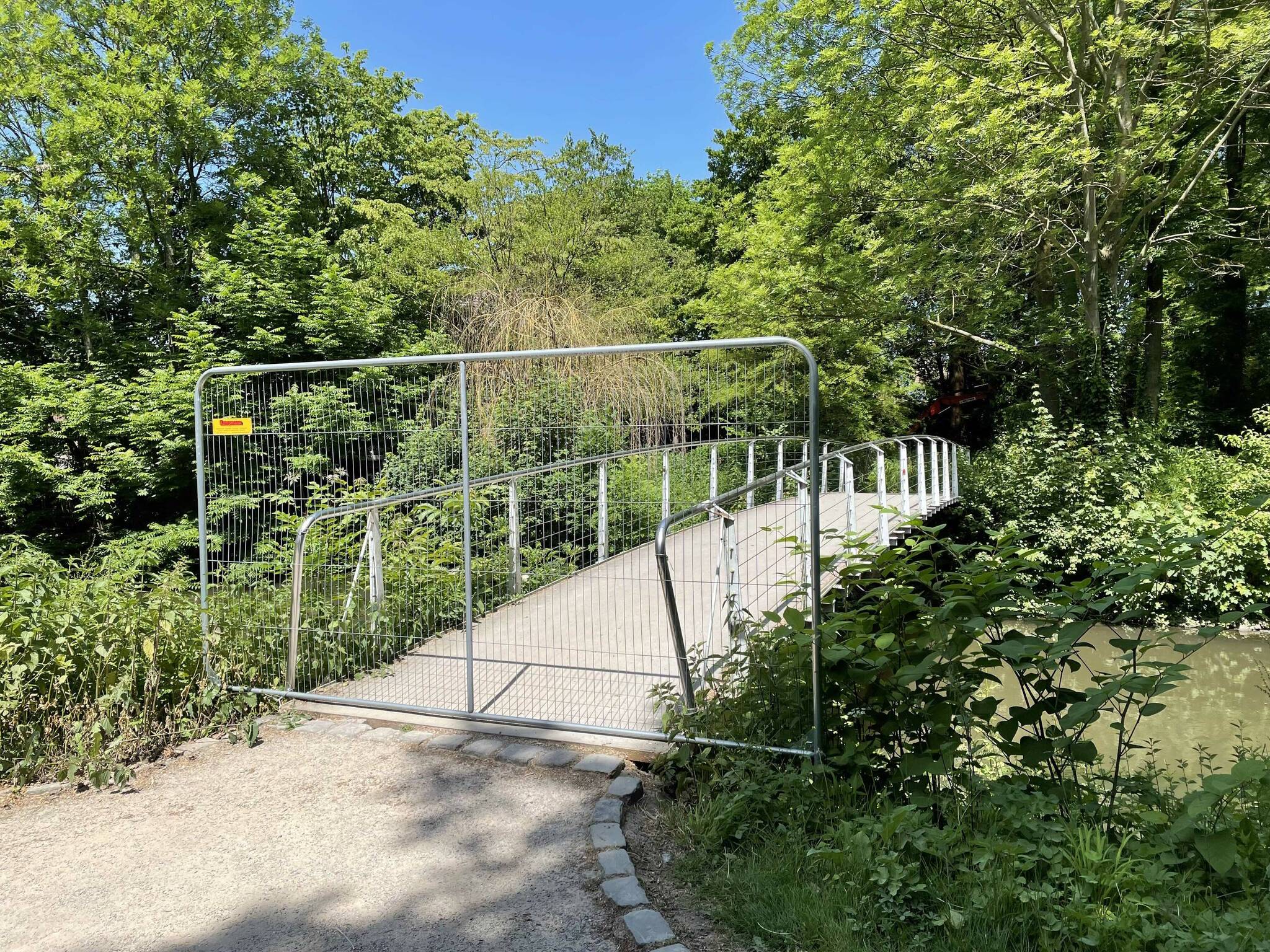  Die Zuwegung zum Braunkohlewäldchen. 