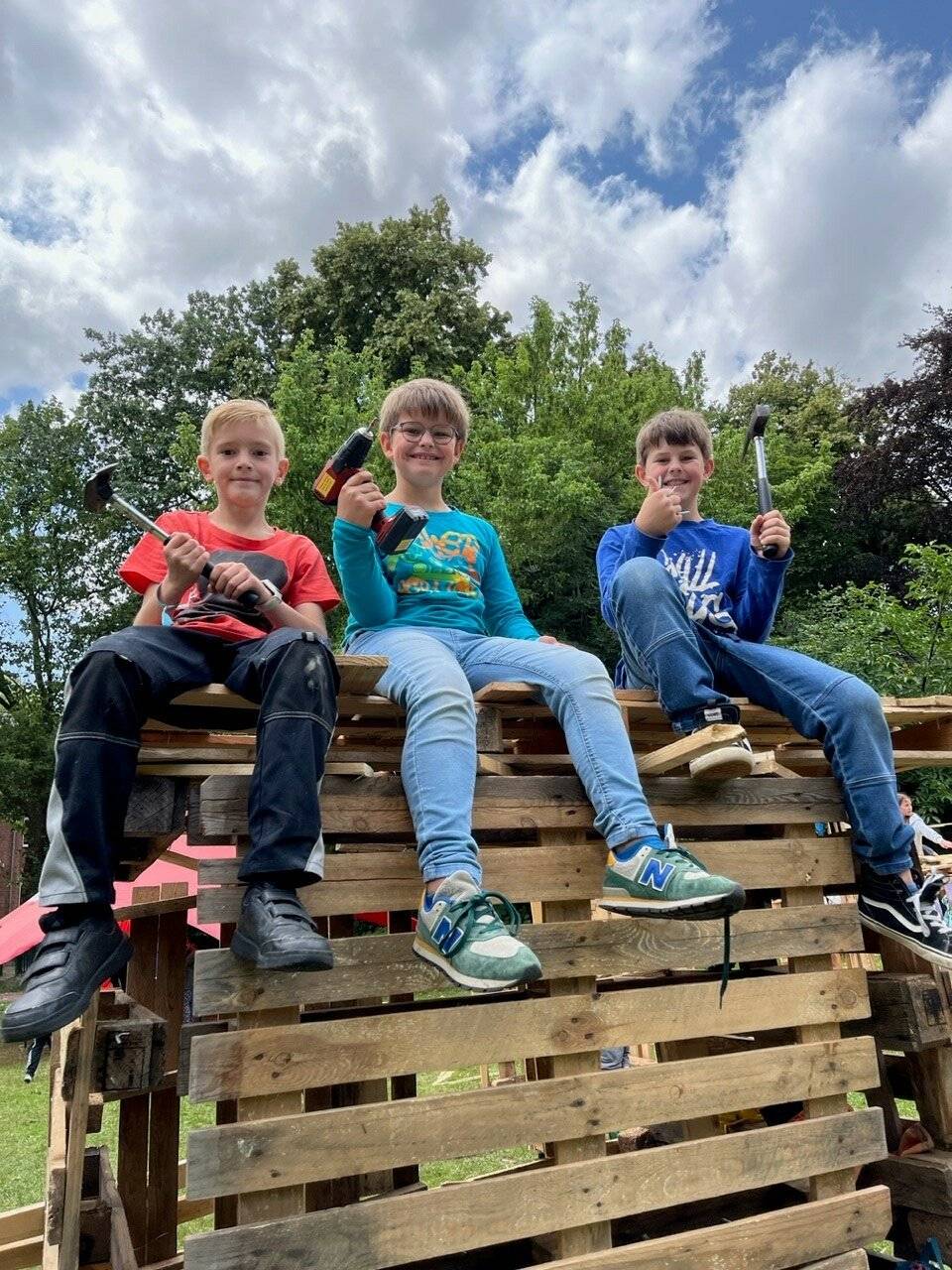 Alle hatten sichtlich Spaß beim Bauspielplatz.&#x21e5;Fotos: