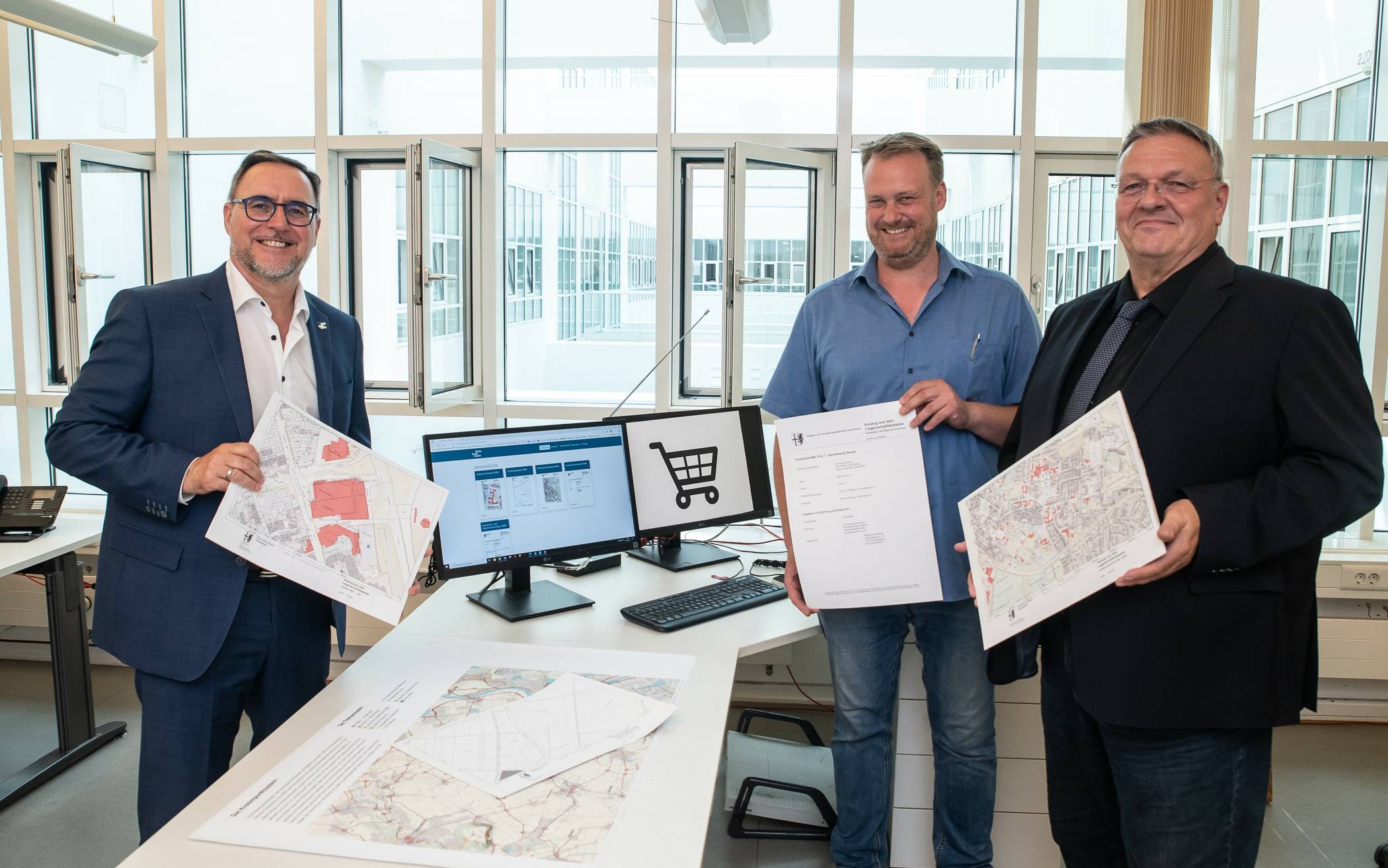 Freuen sich über das neue digitale