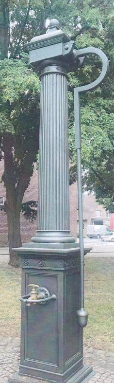 275 Jahre alte Pumpe restauriert