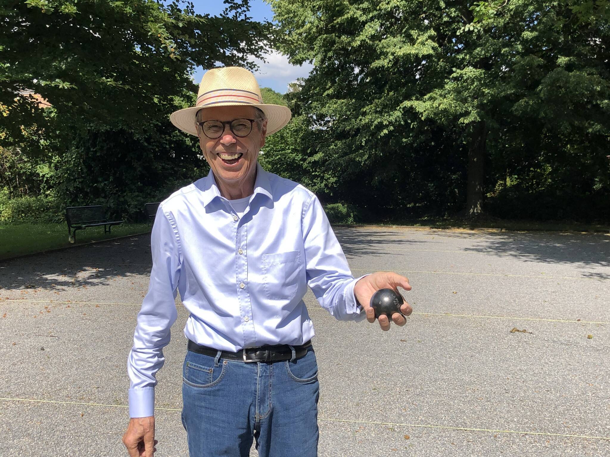 Ernst Gruszin spricht für die Boule-Sportler des Netzwerkes „Rommerskirchen 55+“.