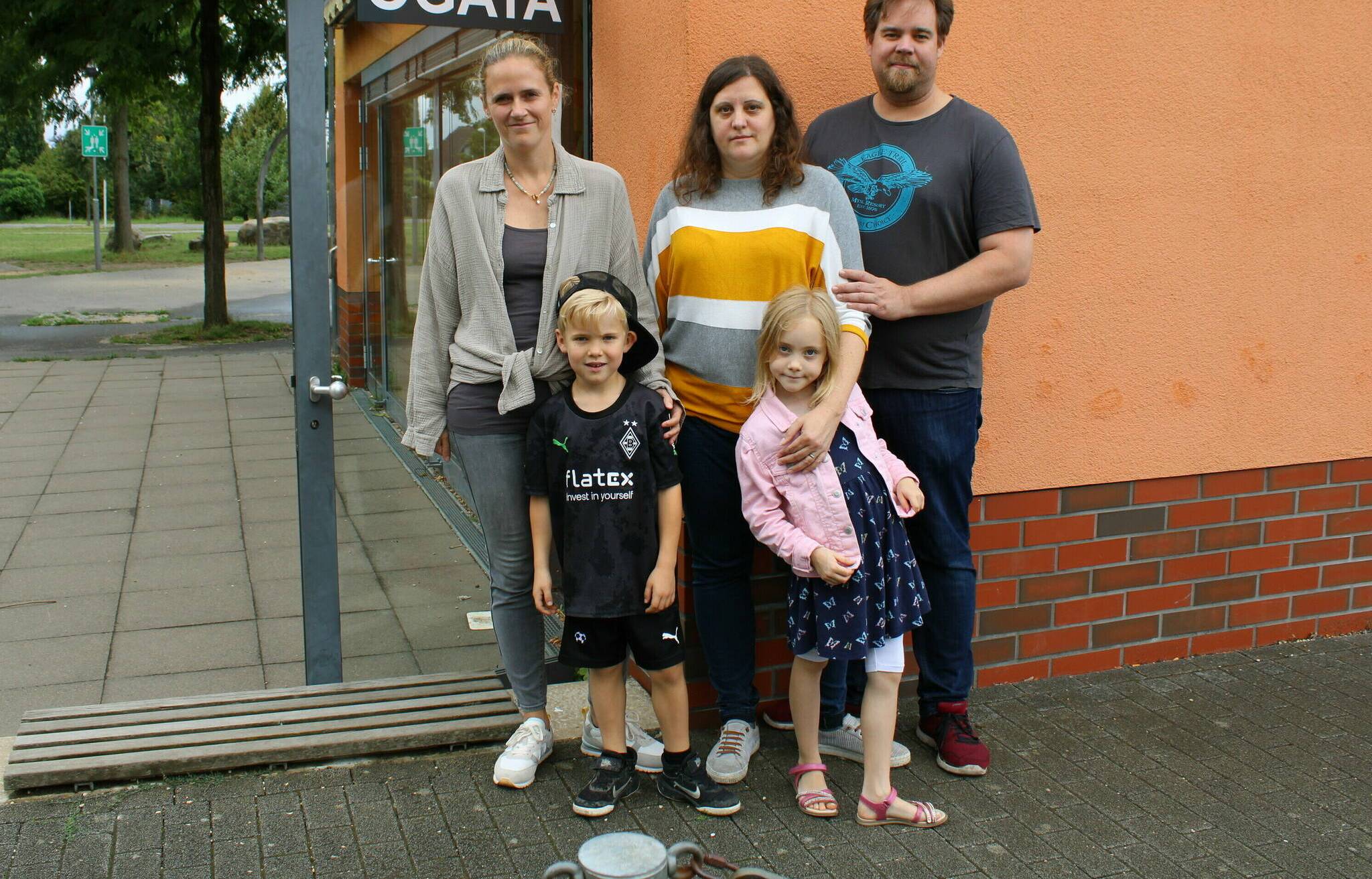 Catrin Scheufen (links) und Familie Borrmann