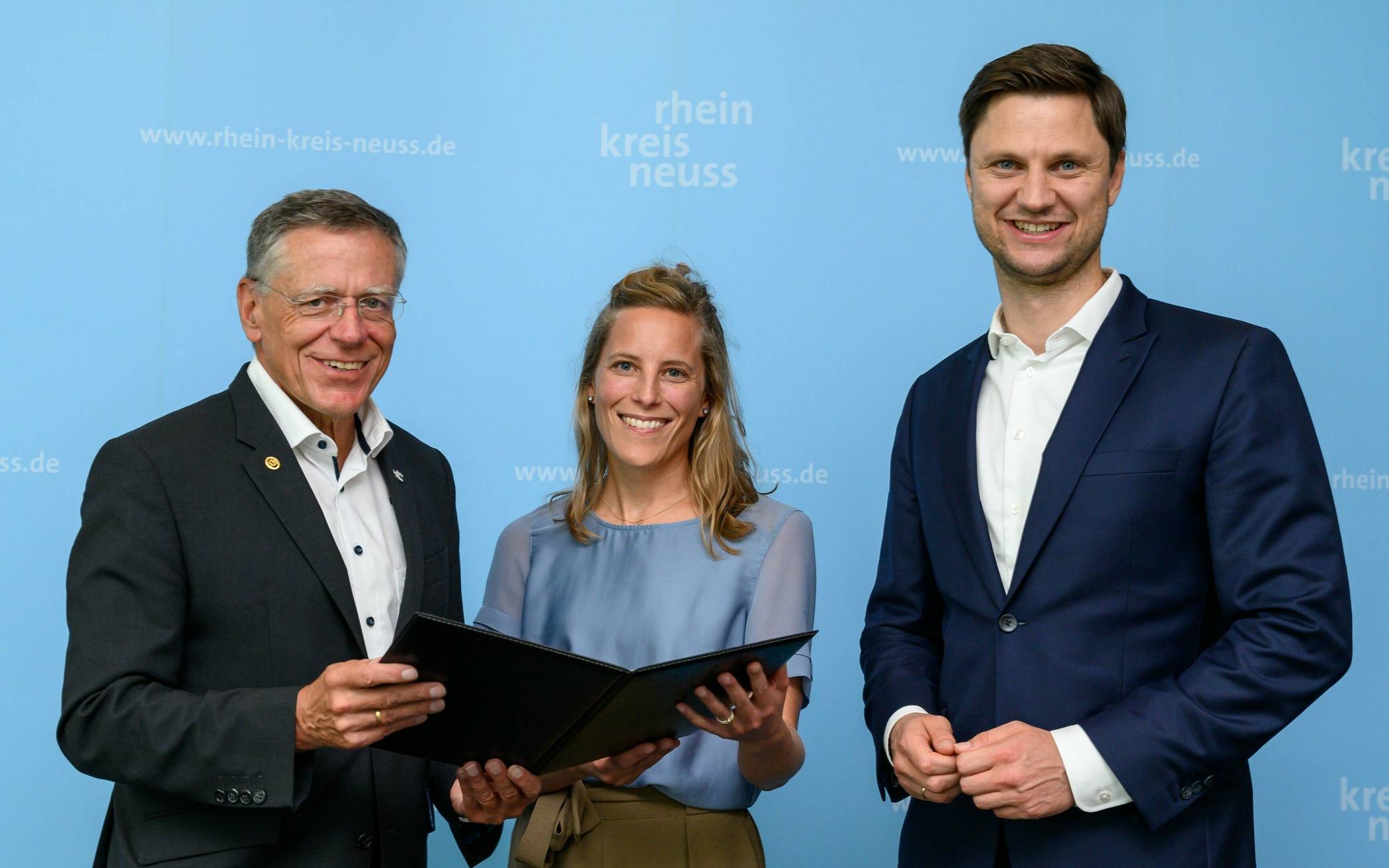 Landrat Hans-Jürgen Petrauschke (links) und Kreiswirtschaftsdezernent