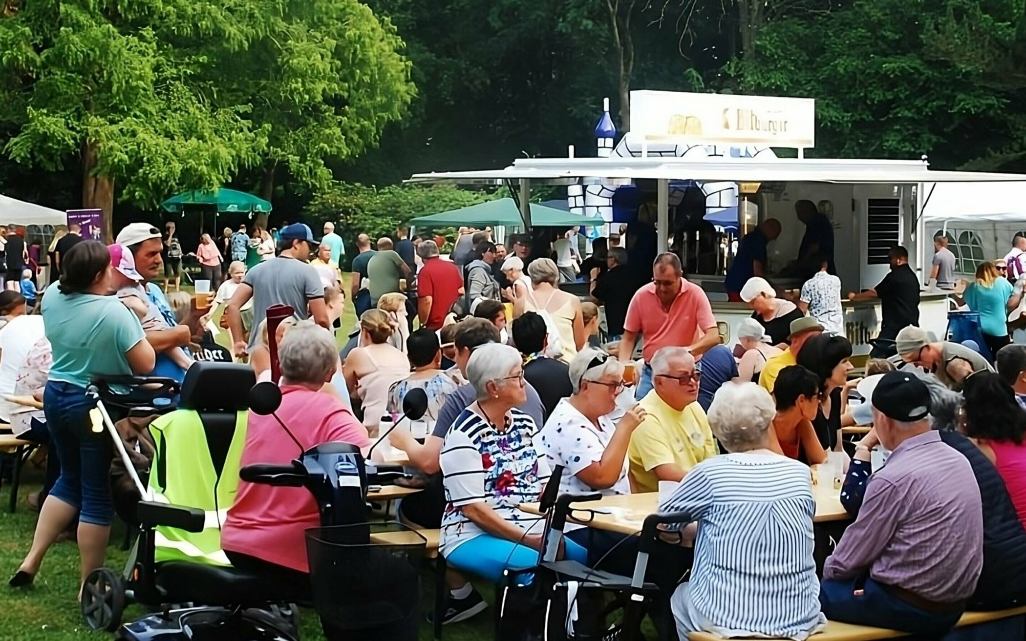 Der Heimatverein Hochneukirch lädt wieder zum traditionellen Sommerfest im Schmölderpark. 