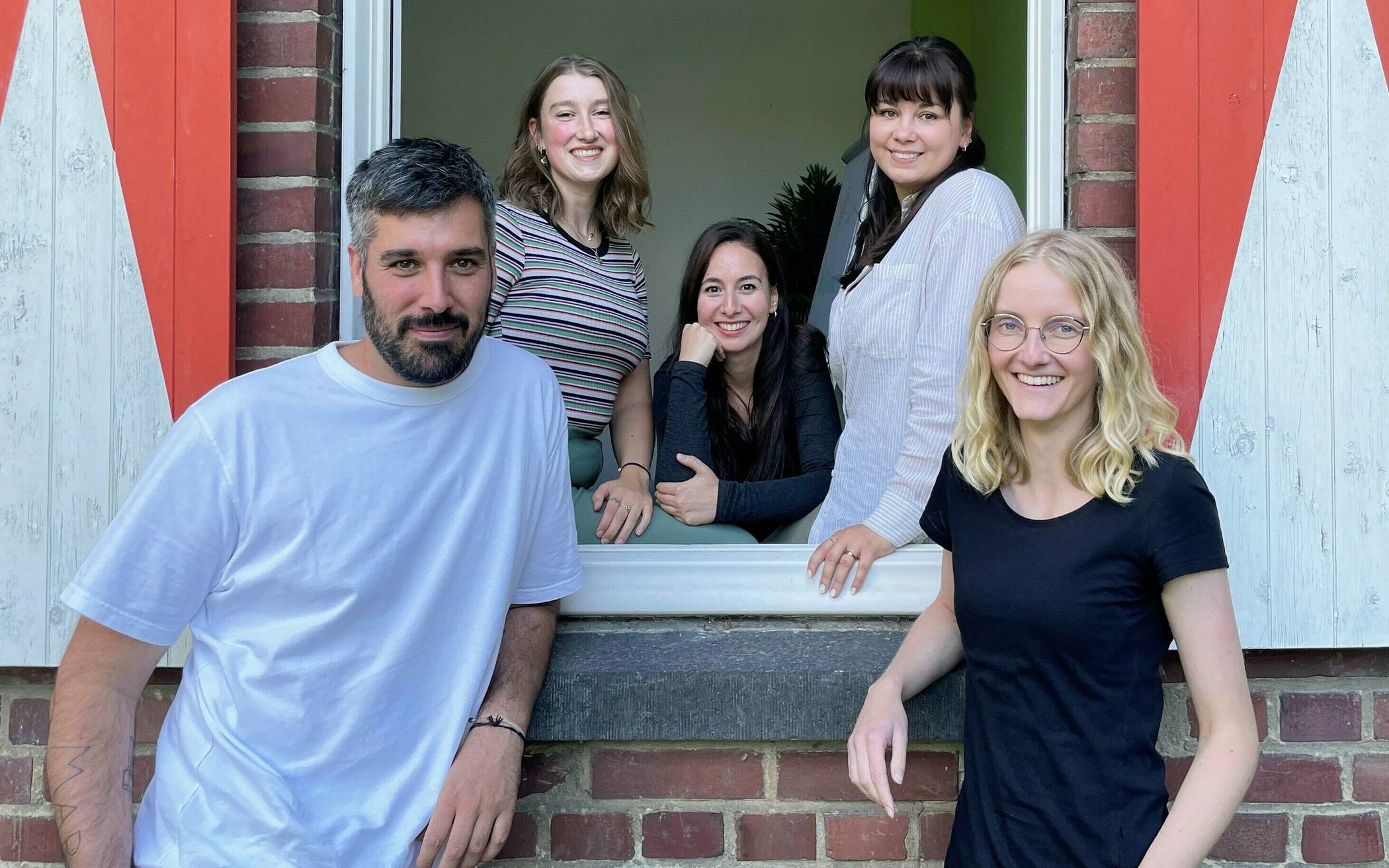  Michael Lieth, Michelle König, Duygu Yildirim, Julia Klabunde und Michelle König (von links nach rechts) vom Team des Vereins „Alte Feuerwache Grevenbroich“. 