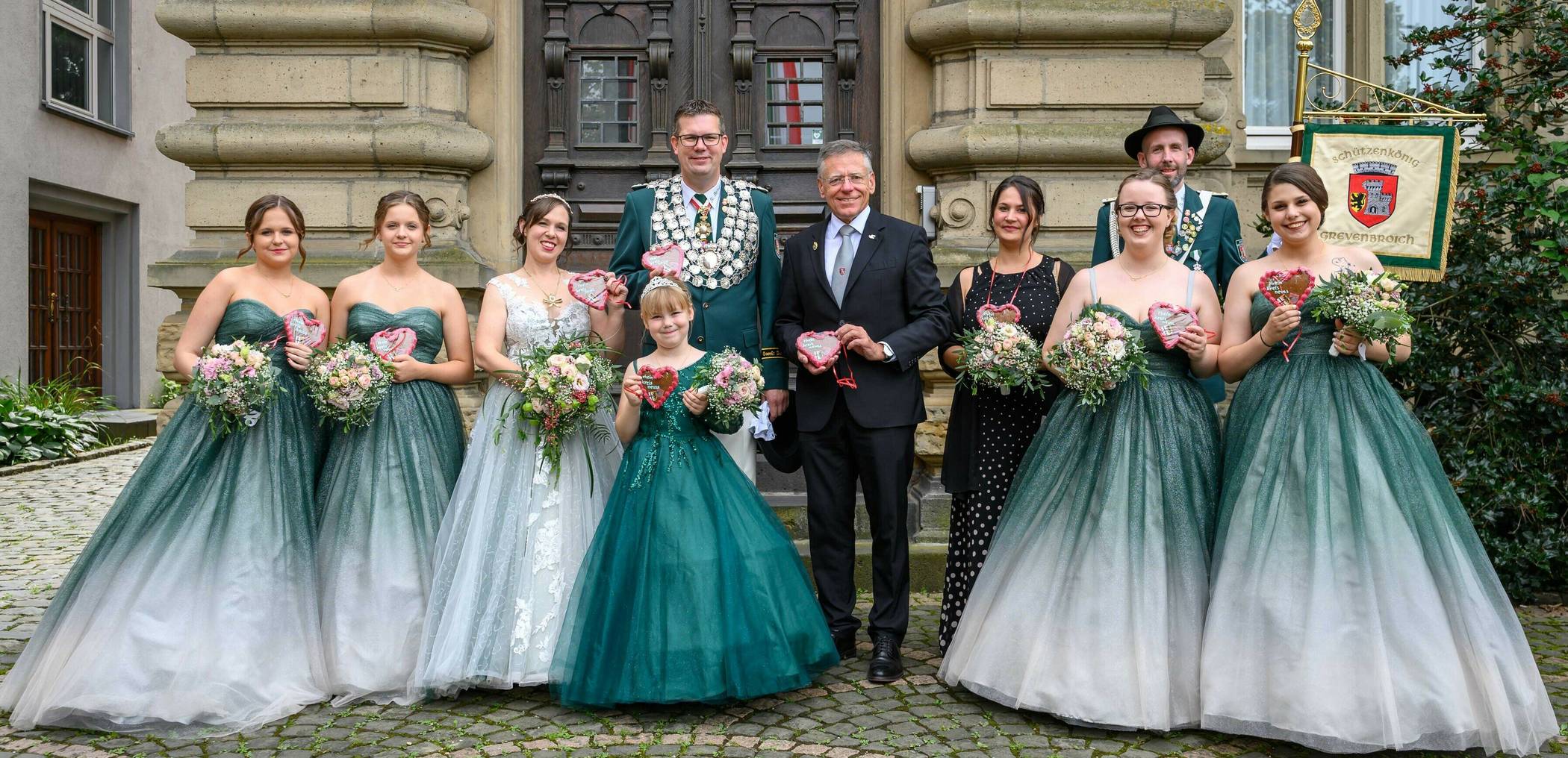  Landrat Hans-Jürgen Petrauschke begrüßte Schützenkönig Daniel Tockhorn mit seiner Gattin Carmen und den Hofdamen beim Schützenfestempfang im Ständehaus. 