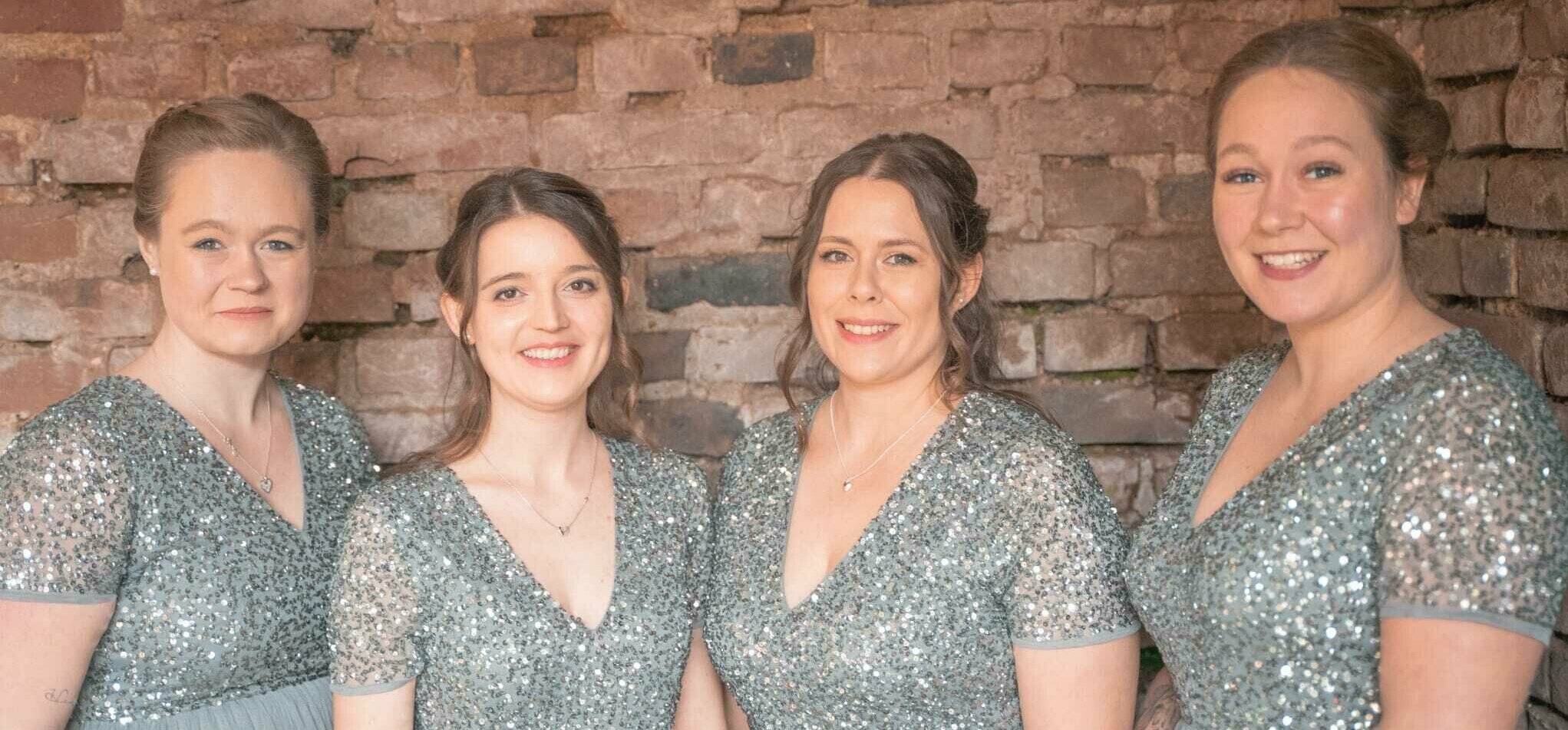 Die Frimmersdorfer Hofdamen (von links): Lara Klein, Nicole Borkwoski, Darlene Müller und  Kristin Mücke freuen sich aufs große Heimatfest.