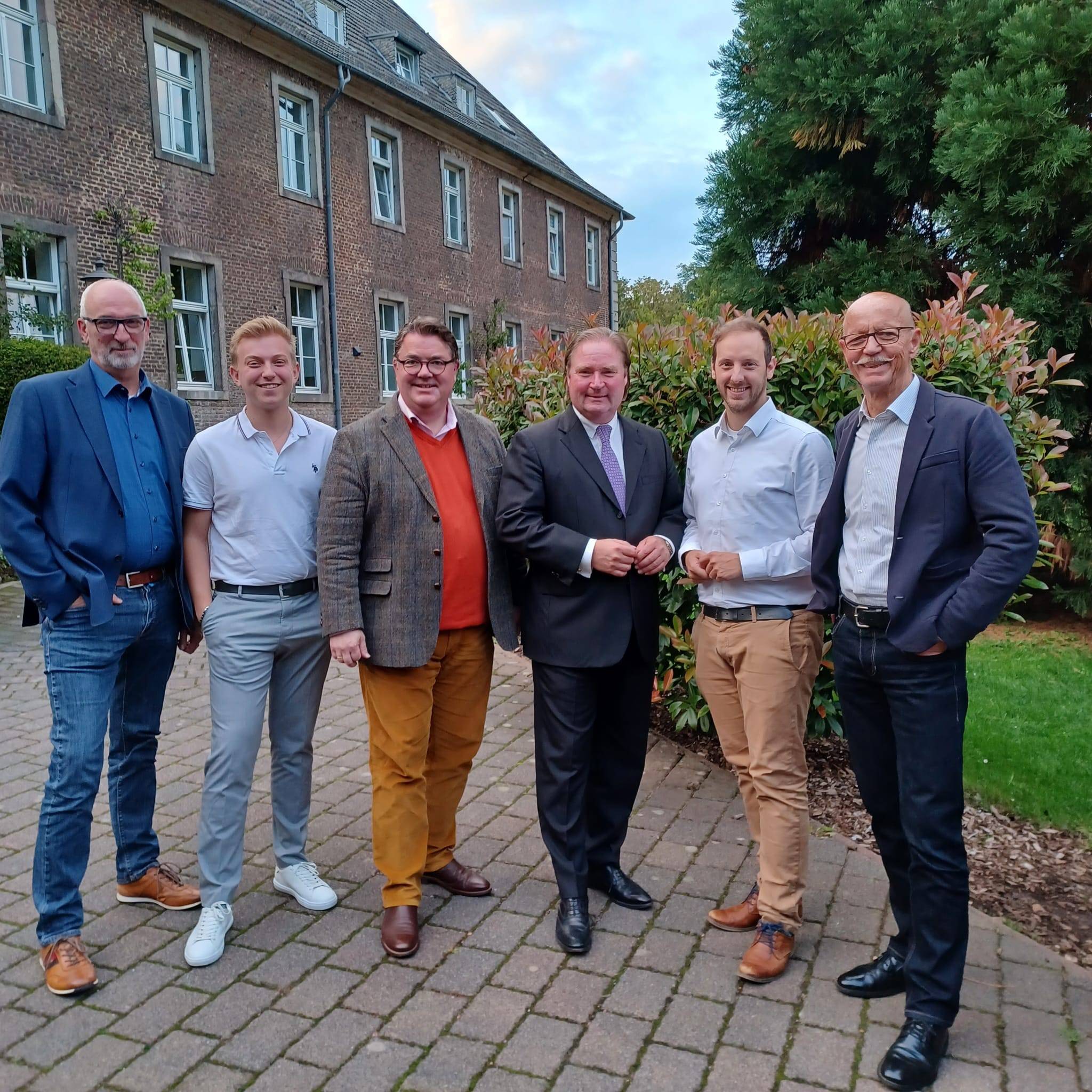  Von links: Ralf Cremers, Justin Krönauer, Ansgar Heveling, Lutz Lienenkämper, Sven Ladeck und Harald Zillikens.  