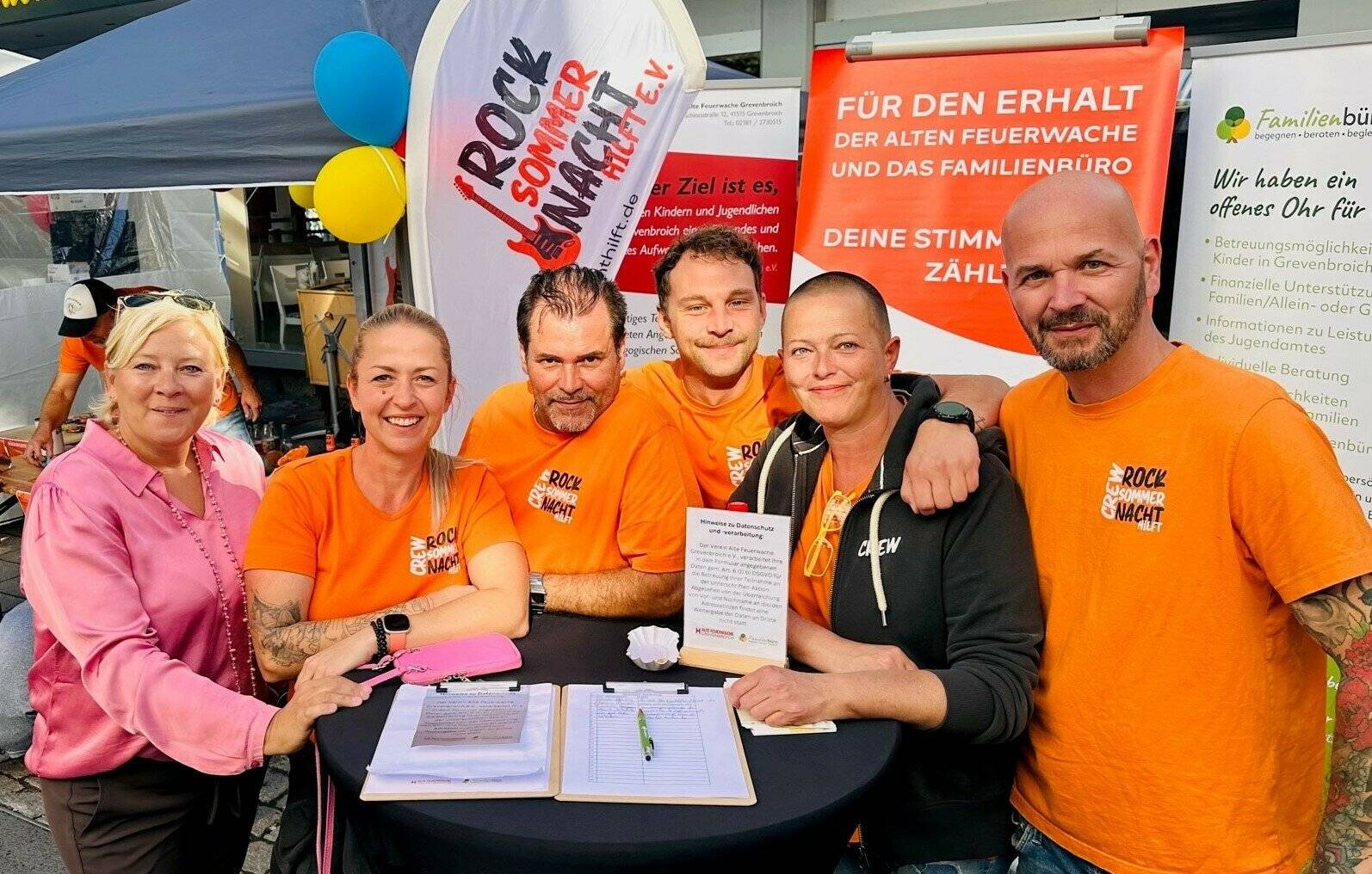  Mit großem Erfolg konnten bereits über 500 Unterschriften gesammelt werden — auch mit tatkräftiger Unterstützung des „Rock Sommer Nacht hilft“. 
