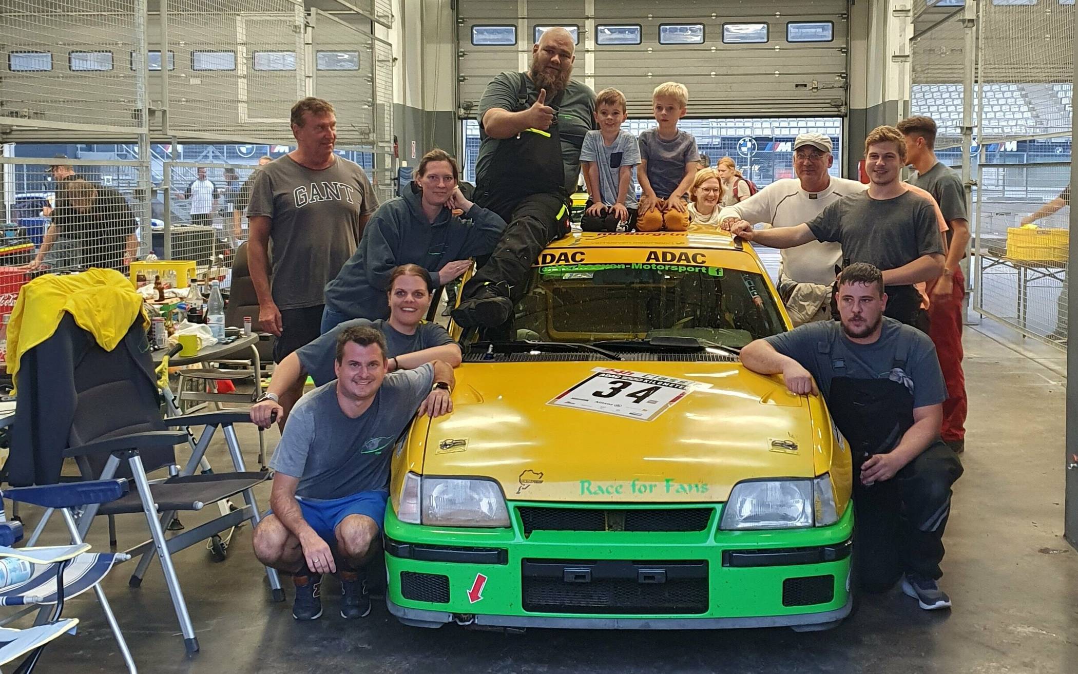  Das Team Verhoeven-Motorsport blickt stolz auf das Rennen am Nürburgring zurück.  