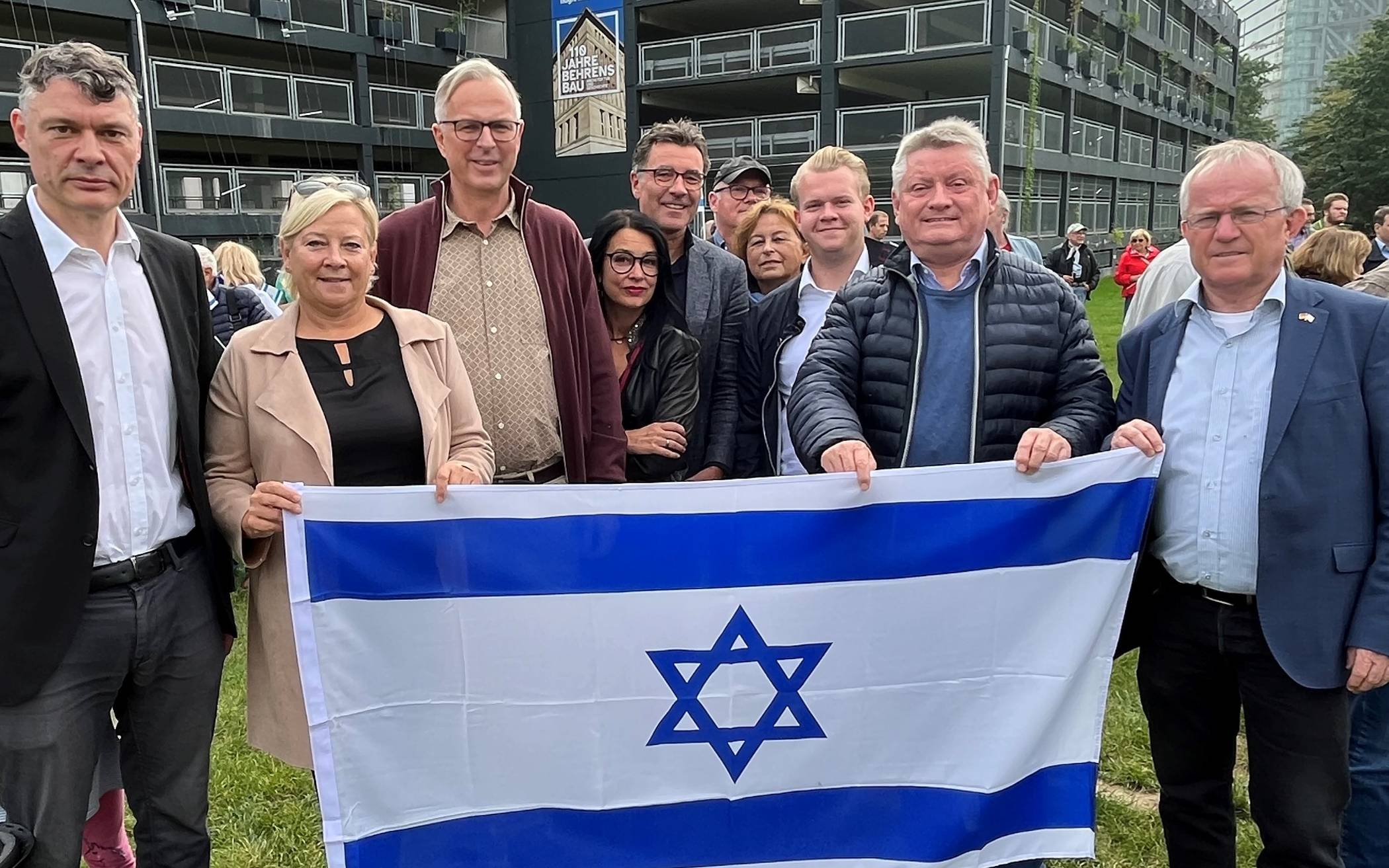 „NRW steht zu Israel“.