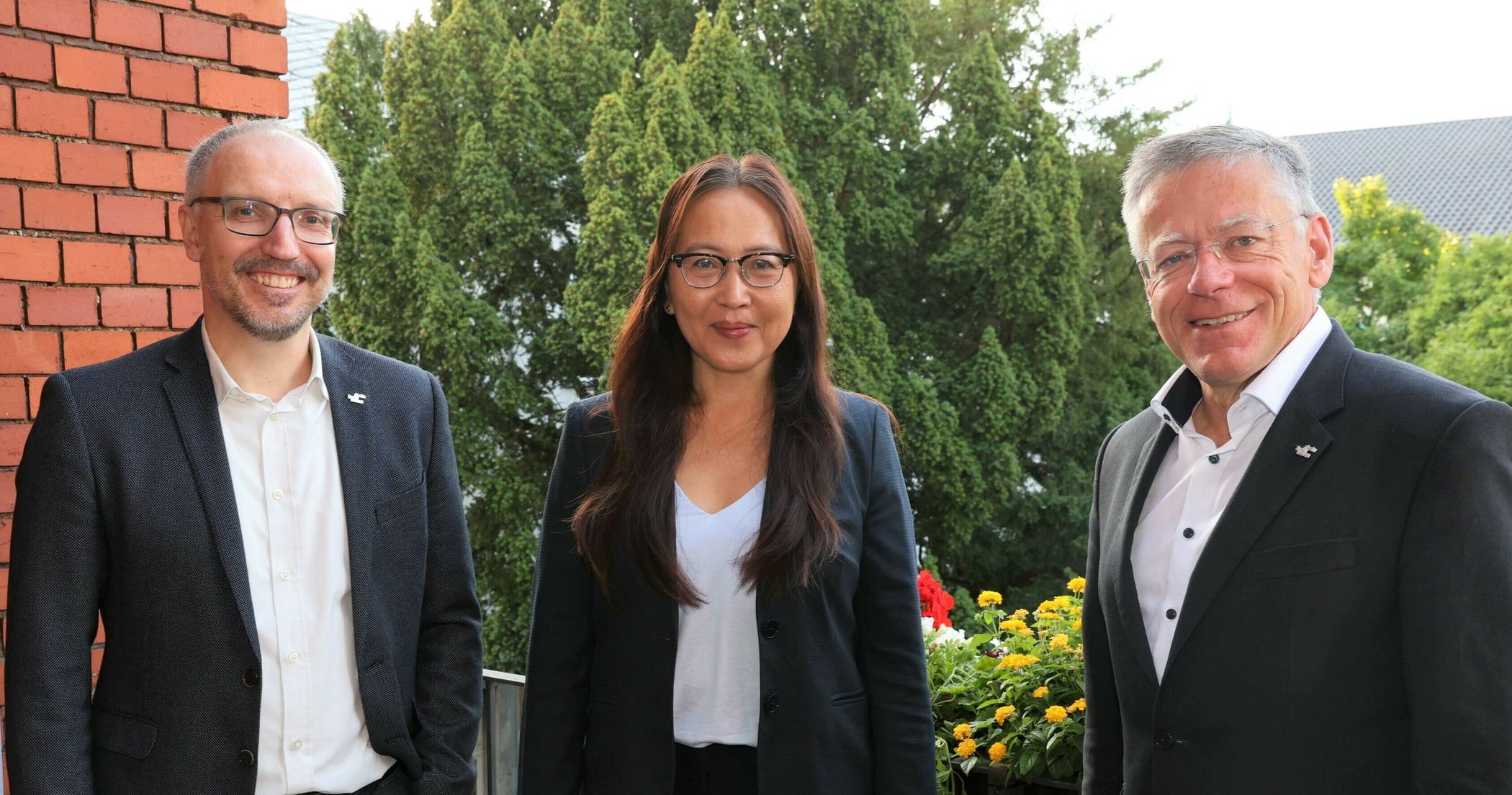 Neue Koordinatorin des flächendeckenden Ausbaus von Mobilfunknetzen im Rhein-Kreis  (von links): Marcus Temburg, Dr. Anna Beck und Landrat Hans-Jürgen Petrauschke. 