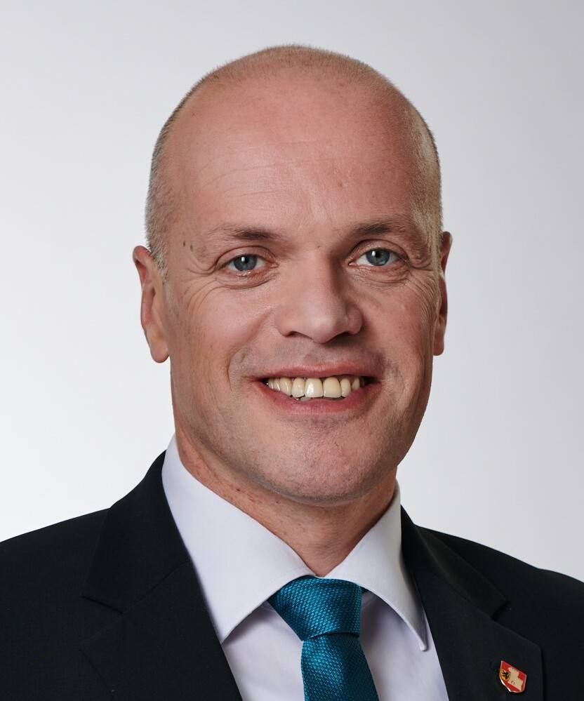 Bürgermeister Klaus Krützen und das Krankenhaus.
