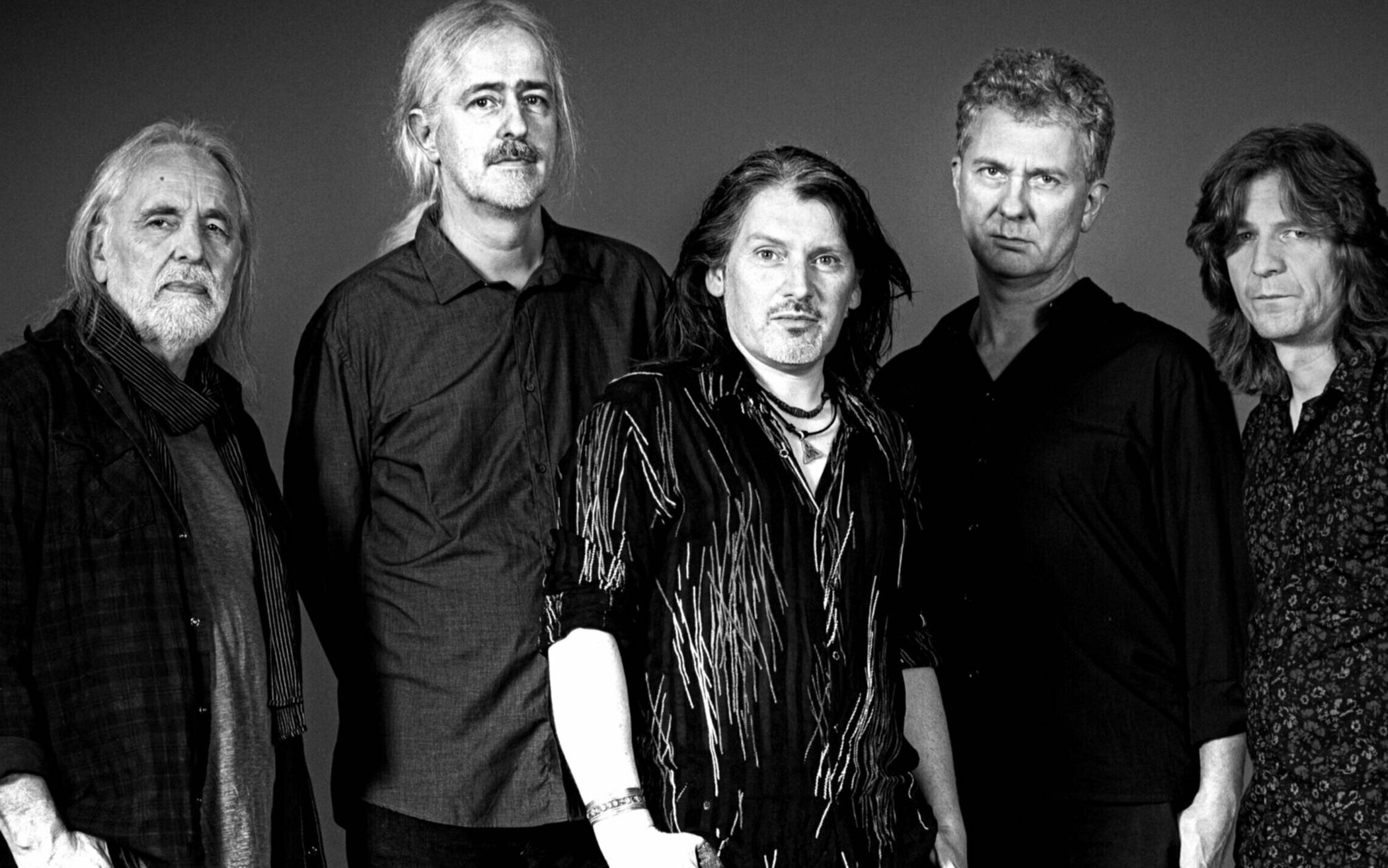 „Flying Circus“ sind der wohl heißeste Geheimtipp im Progressive Rock: Ihre „Best of“ hielt sich 2021 zehn Wochen in den Charts und auch ihr „Seasons 25“ konnte dies wiederholen.
