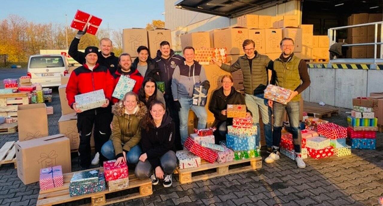 Schüler unterstützen wieder den Weihnachtspäckchenkonvoi