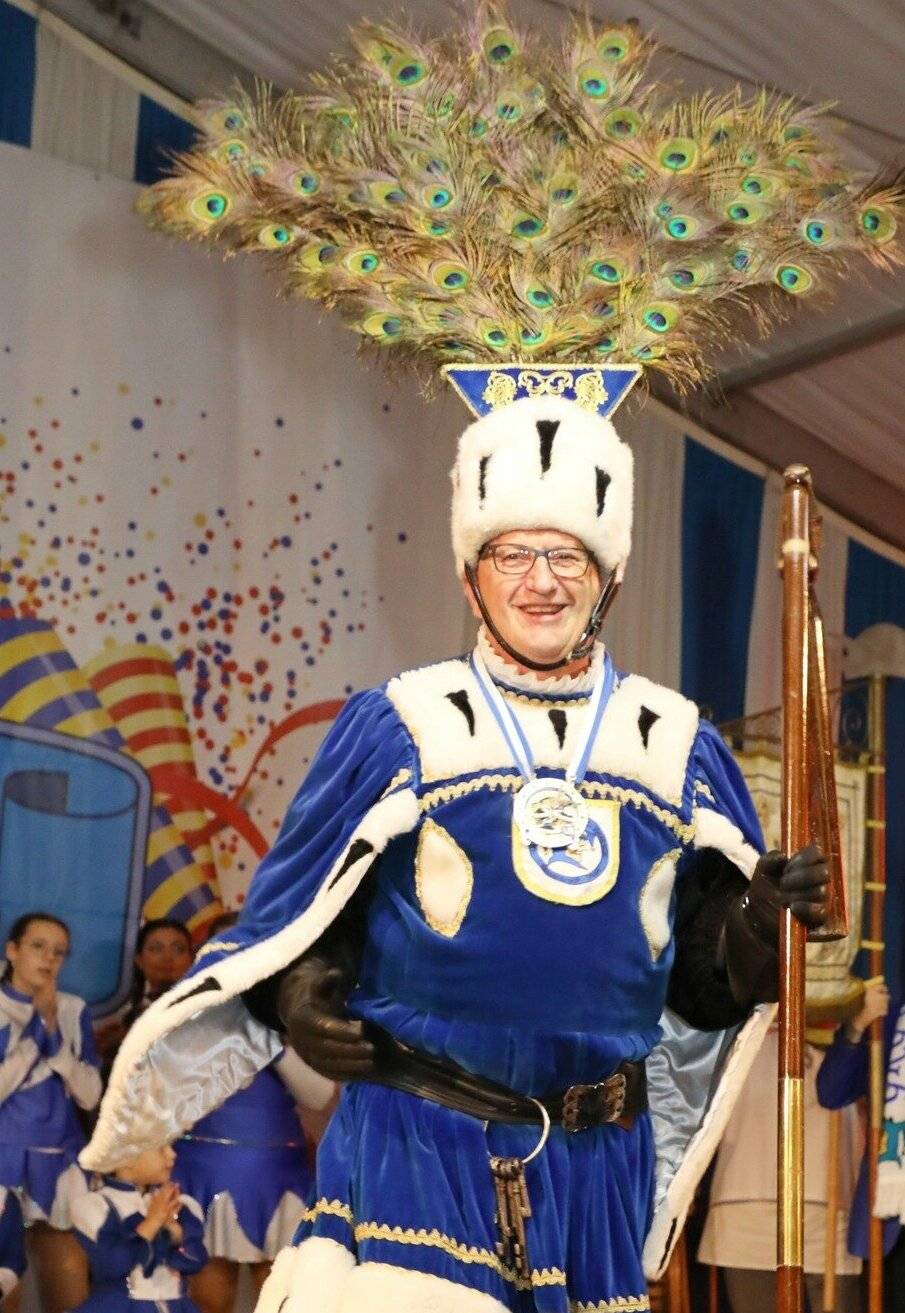 Bauer Ronny,  Ronny Bohlen. Leiter der Schrottannahme bei der „Speira Recycling Service!“, Verheiratet, zwei Söhne, Hobbys: Schützenwesen Jägerzug „Nordstadt Boschte“, das Tambourcorps Orken und der Campingurlaub