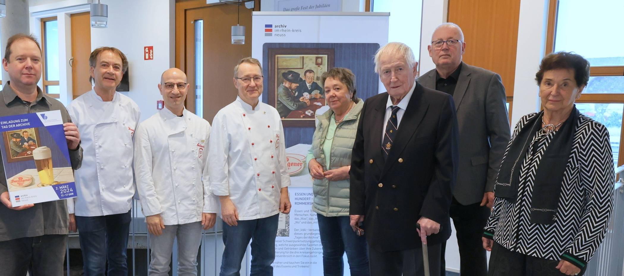 Am „Tag der Archive“ lädt Dr. Stephen Schröder (links), Leiter des Archivs im Rhein-Kreis, zusammen mit zahlreichen Partner zu einem kurzweiligen Programm ein.