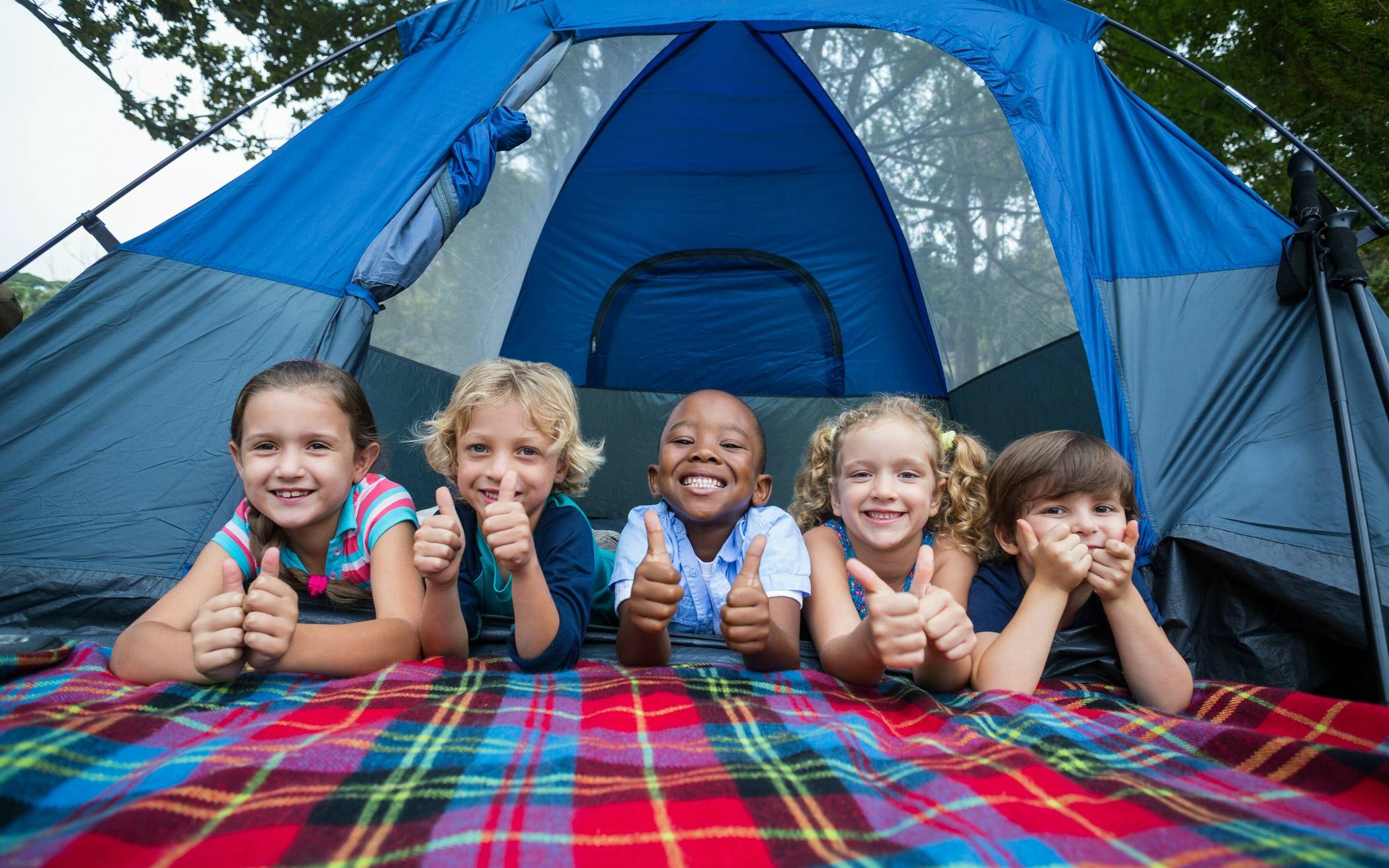 Familien zelten ein Wochenende lang in Rommerskirchen