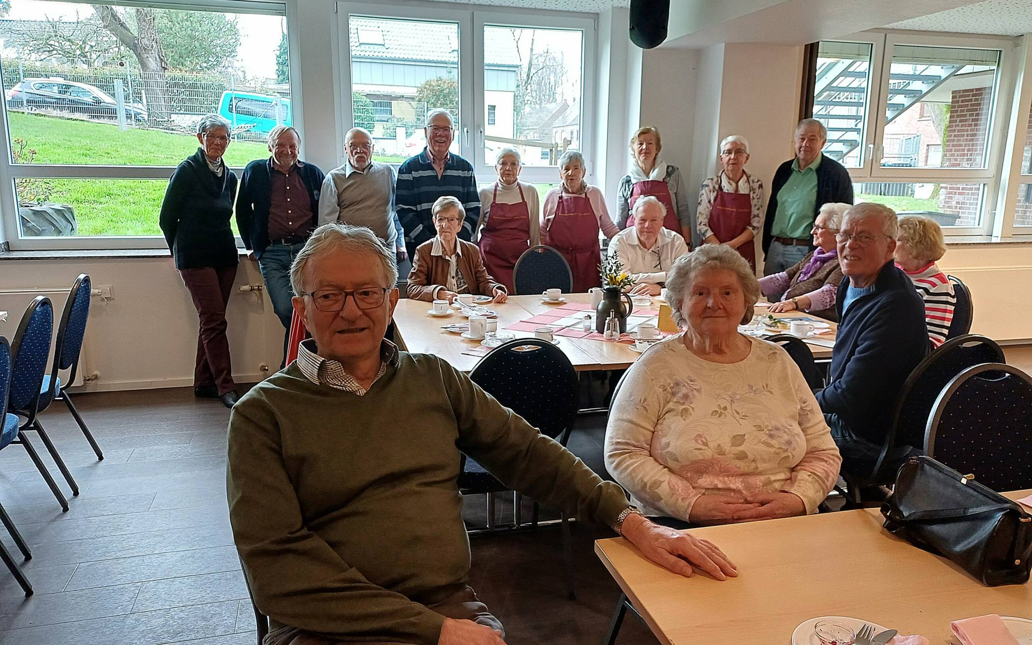 Geselliges Beisammensein beim Netzwerk-Frühstück