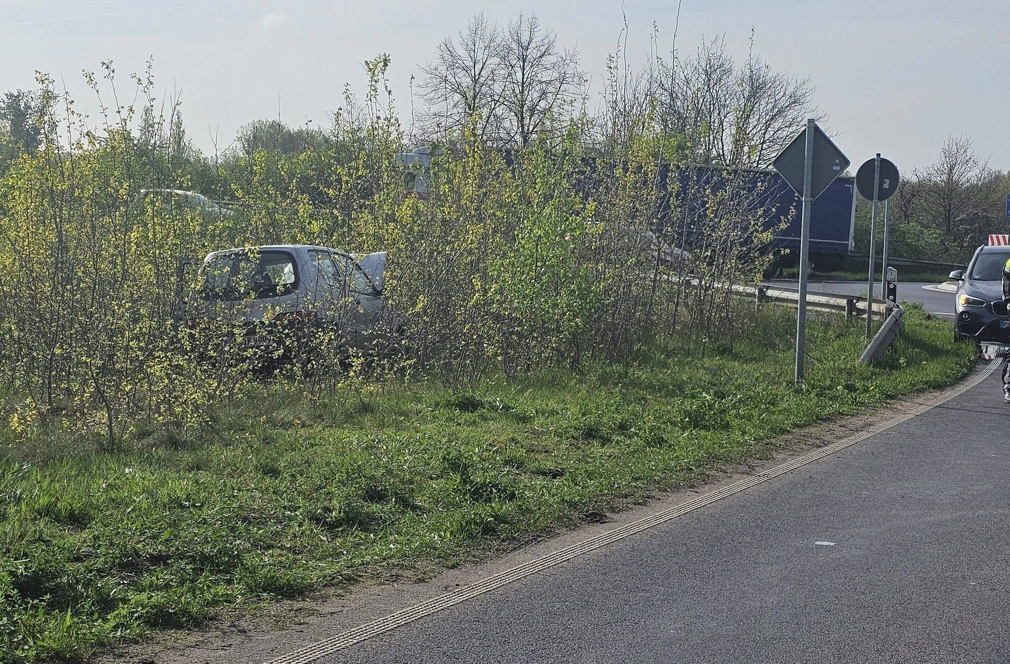 Zwei Verletzte bei Verkehrsunfall auf L 116