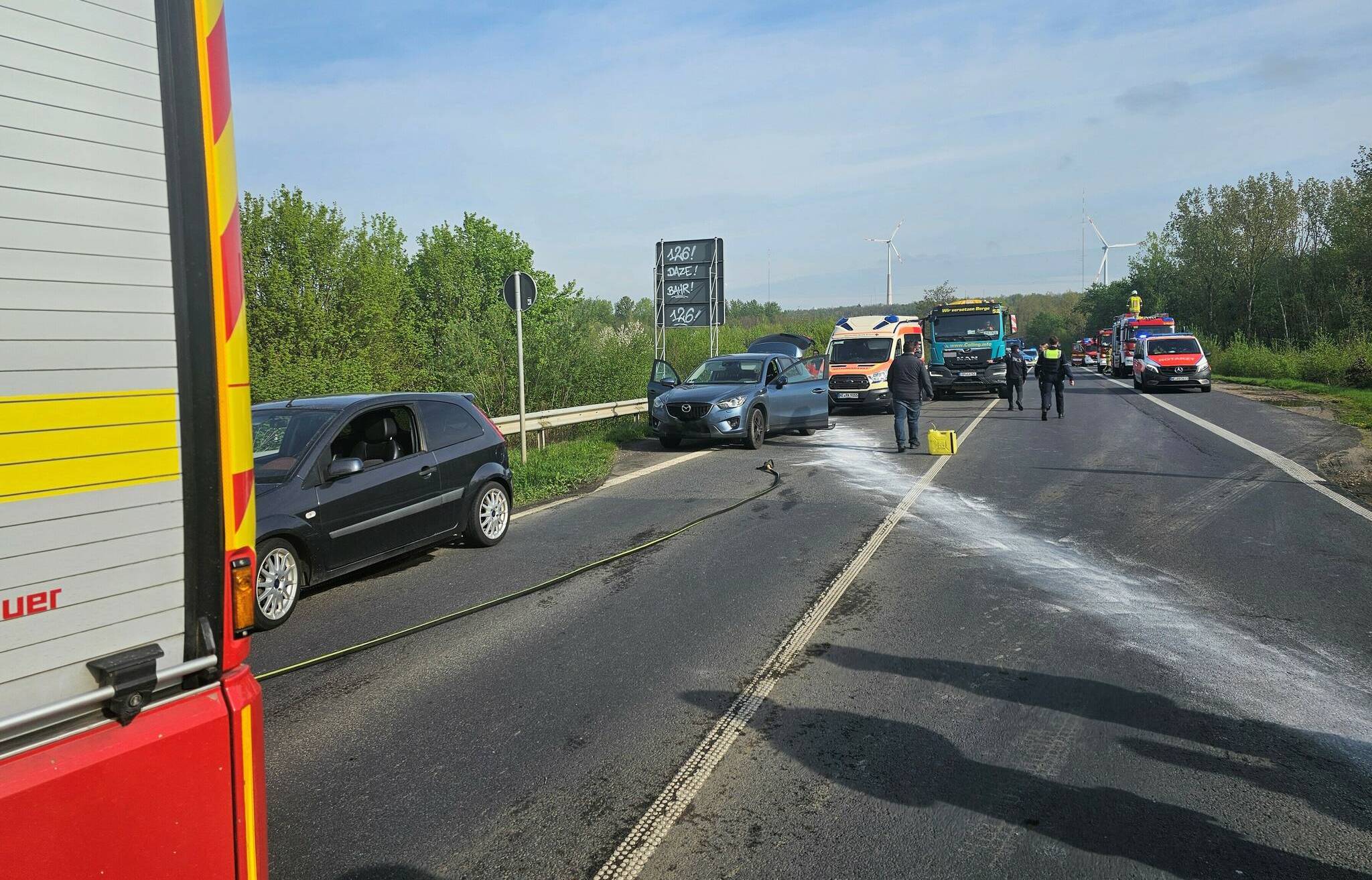  Zwei Verletzte bei Verkehrsunfall auf L116. 