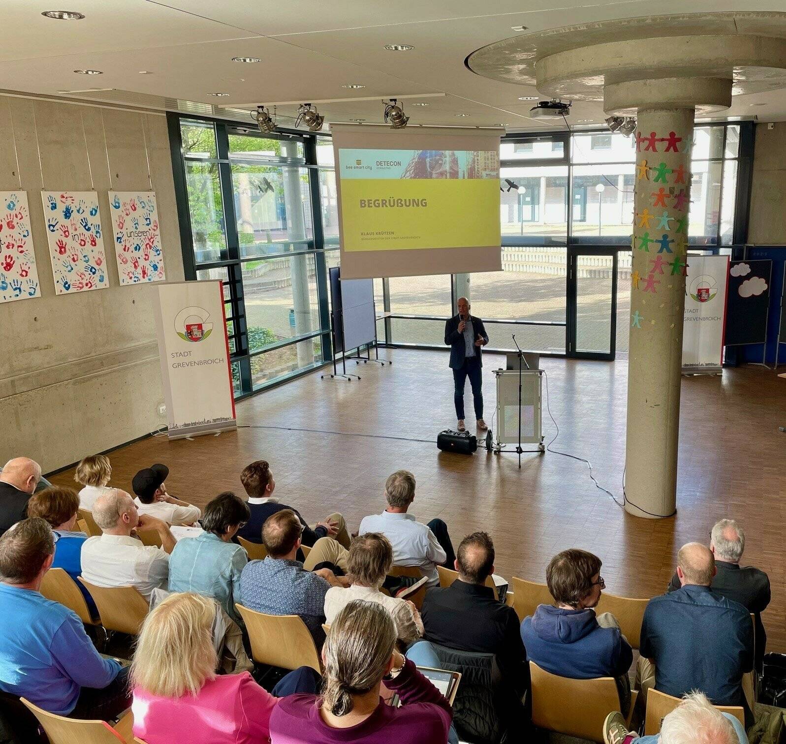  Während der Kick-off-Veranstaltung zu "Smart-City". 