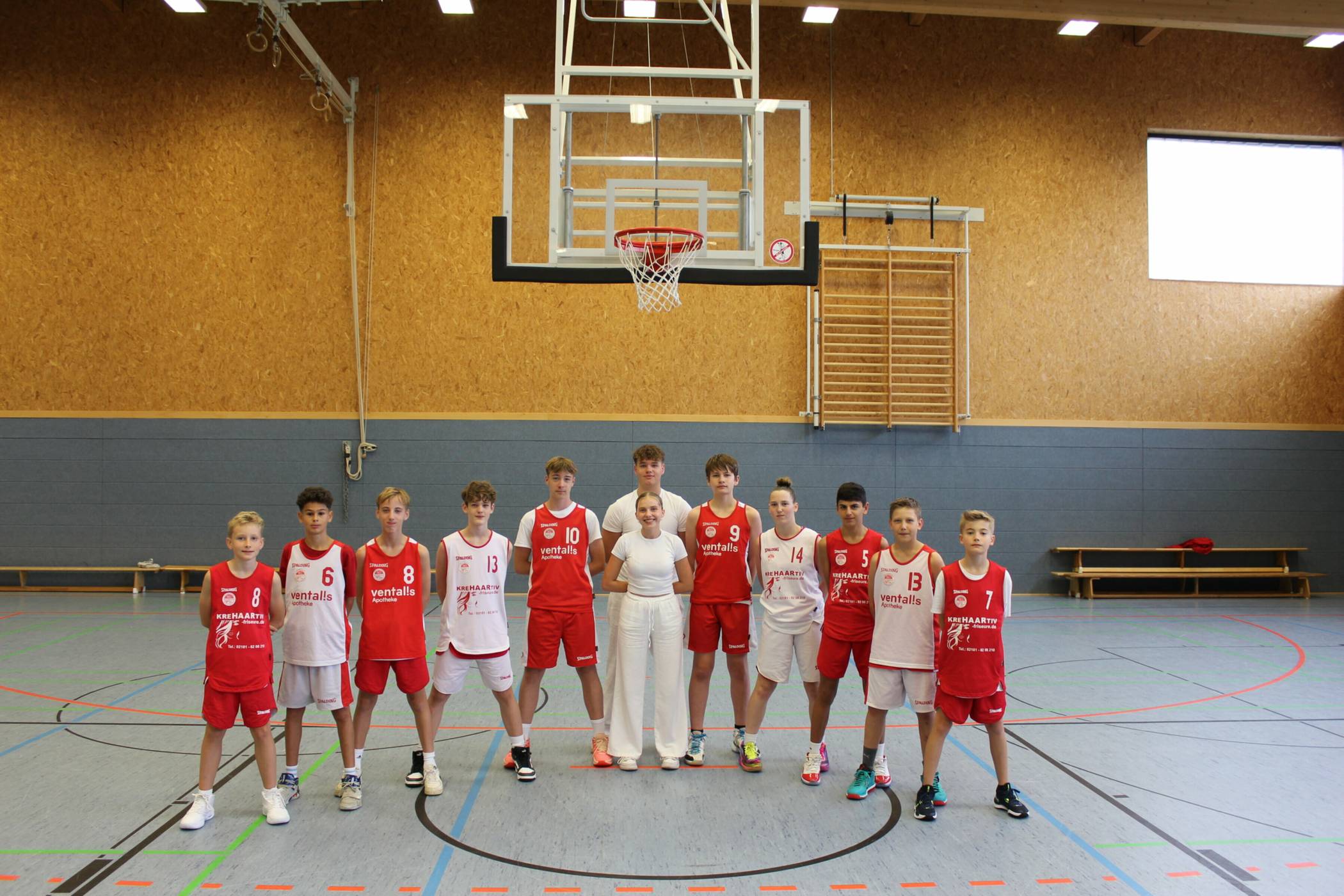 Die gemischte U14 der Scorpions kämpft um den Titel.  