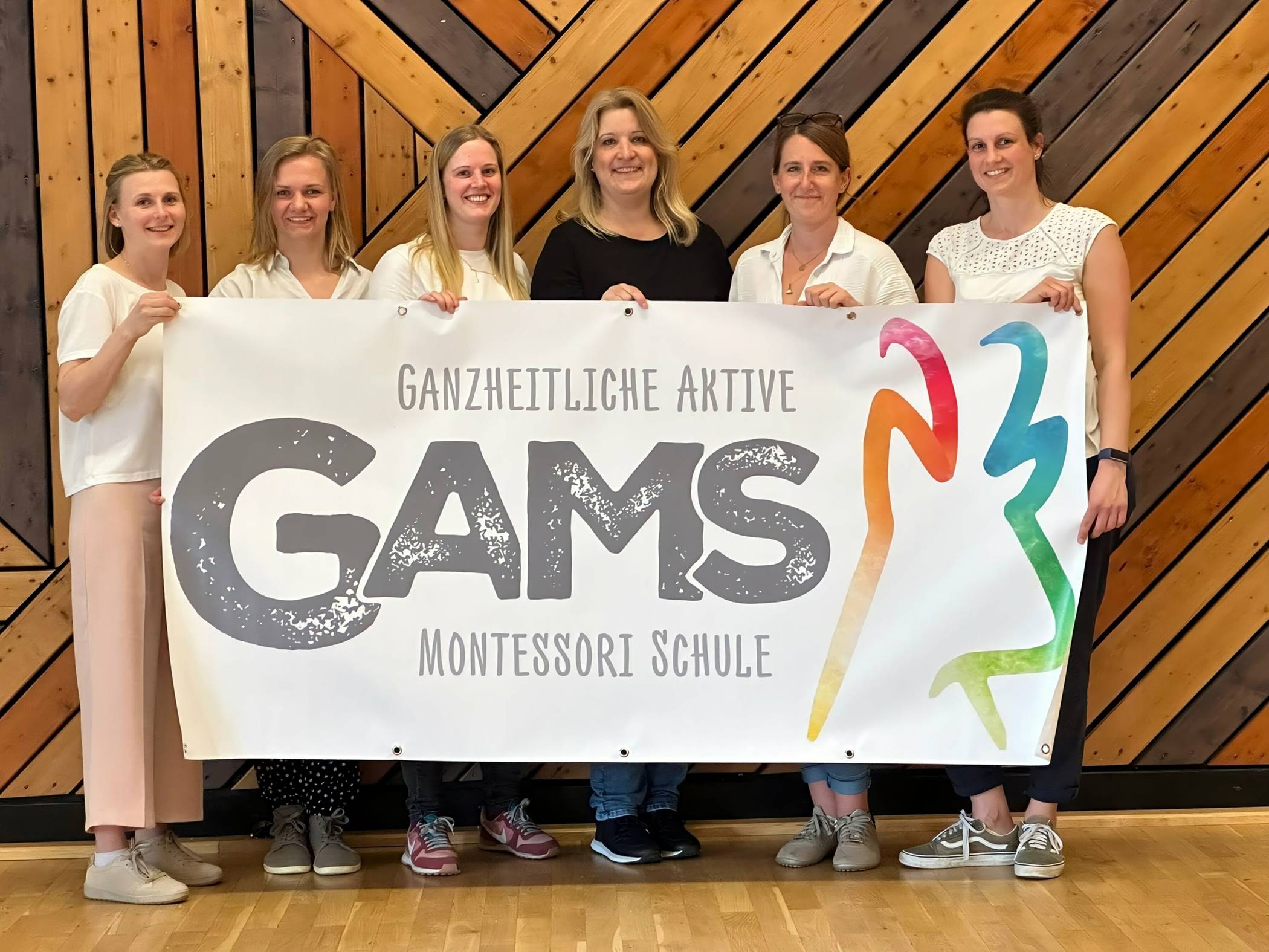  Das Team der „Gams“ – Ganzheitlich Aktive Montessori Schule – hatte zum Frühlingsfest eingeladen.   