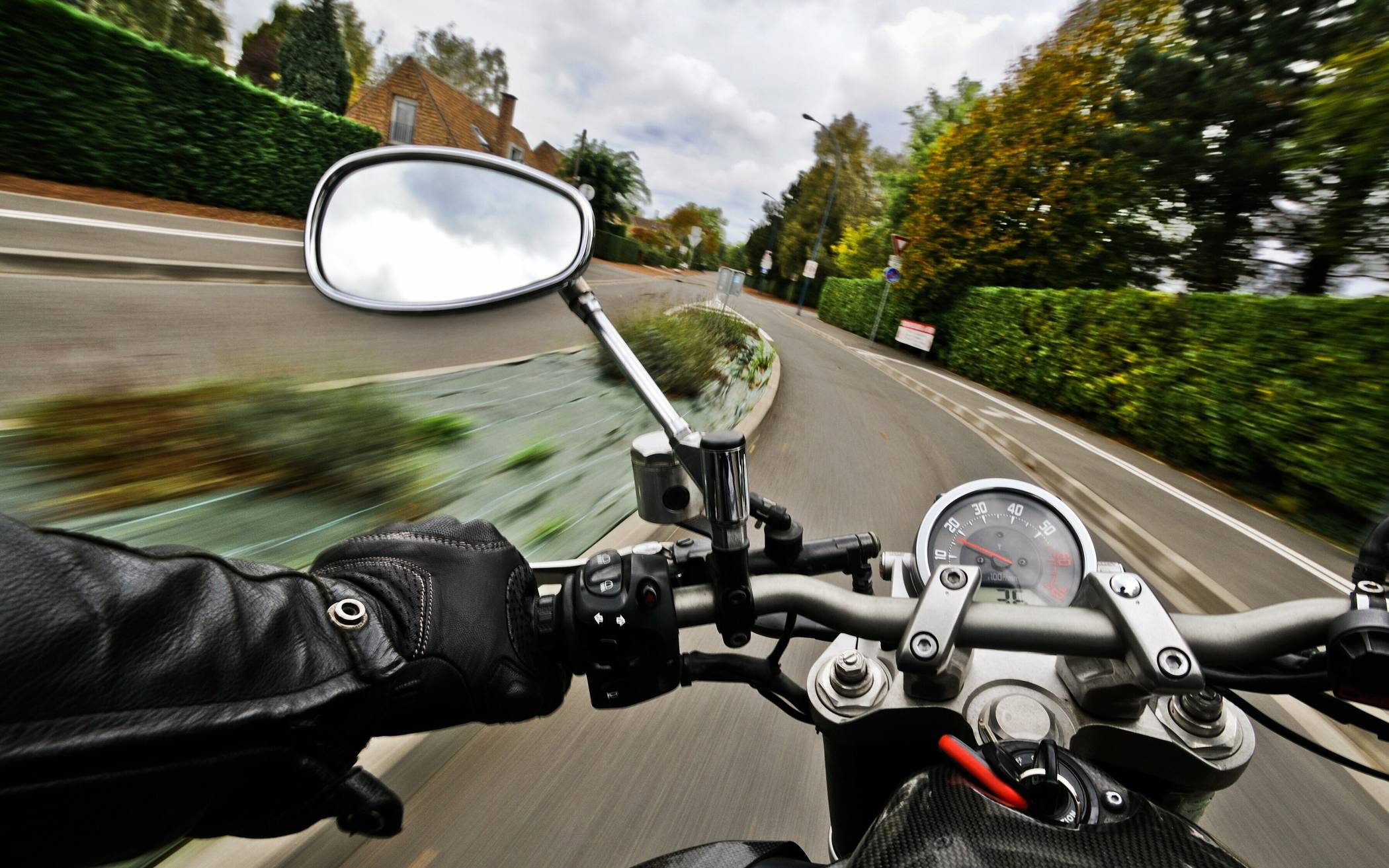 Motorräder zu schnell und zu laut?