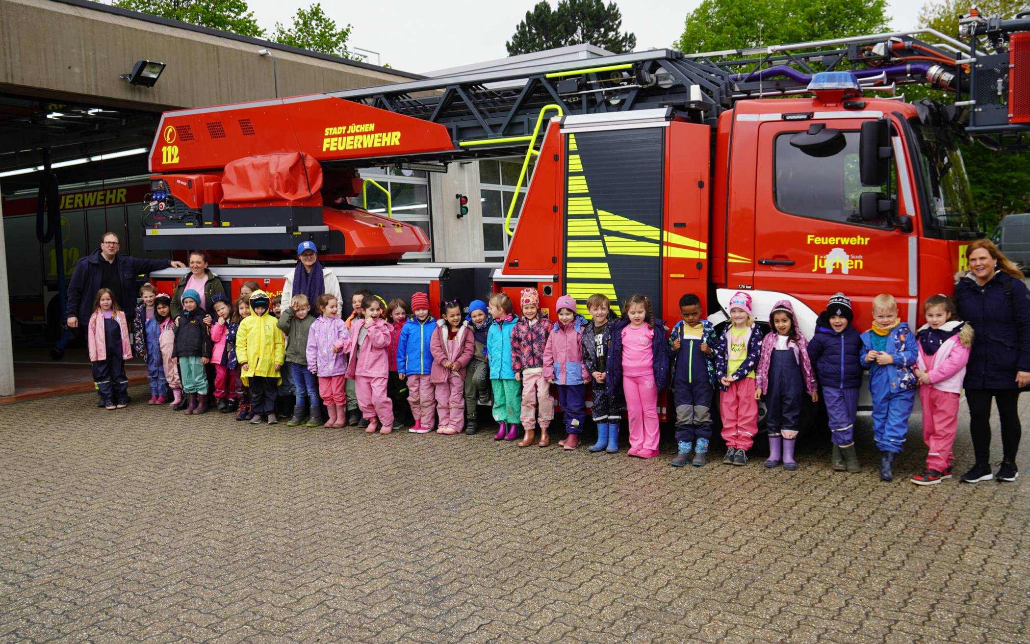 Villa Kunterbunt zu Besuch bei der Feuerwehr