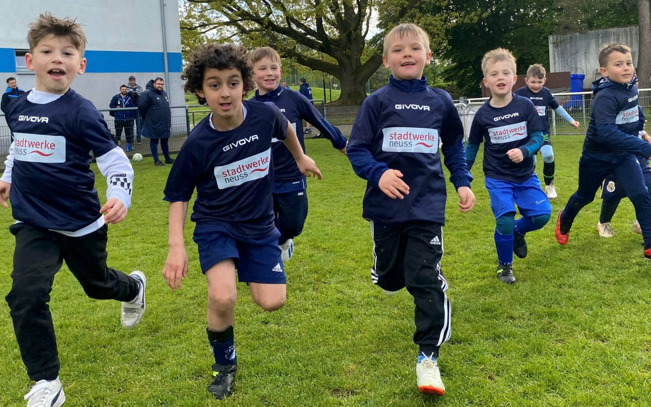 Die erste Bambini-Mannschaft der SVG Weissenberg will bei der EM am 8. Juni Spaß haben. Und natürlich so weit wie möglich kommen ...  