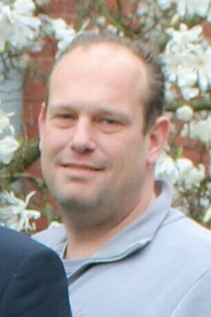  Sponsor Stefan Schneider. 