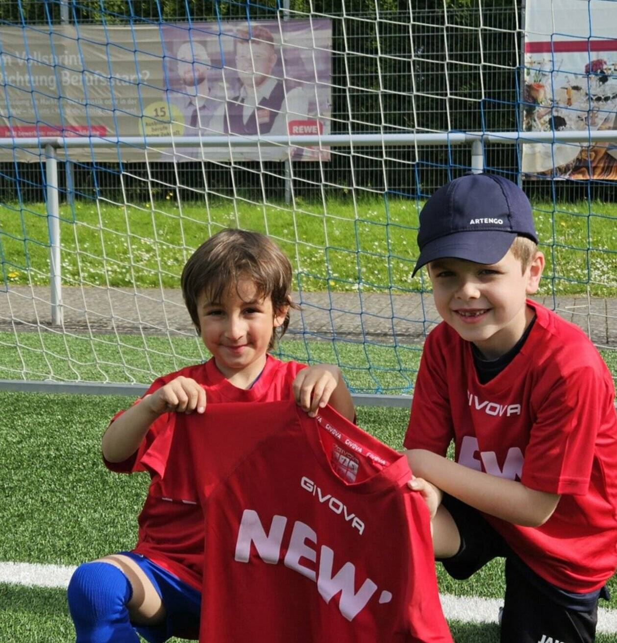 Trikotübergabe SC Borussia Kaster-Königshoven