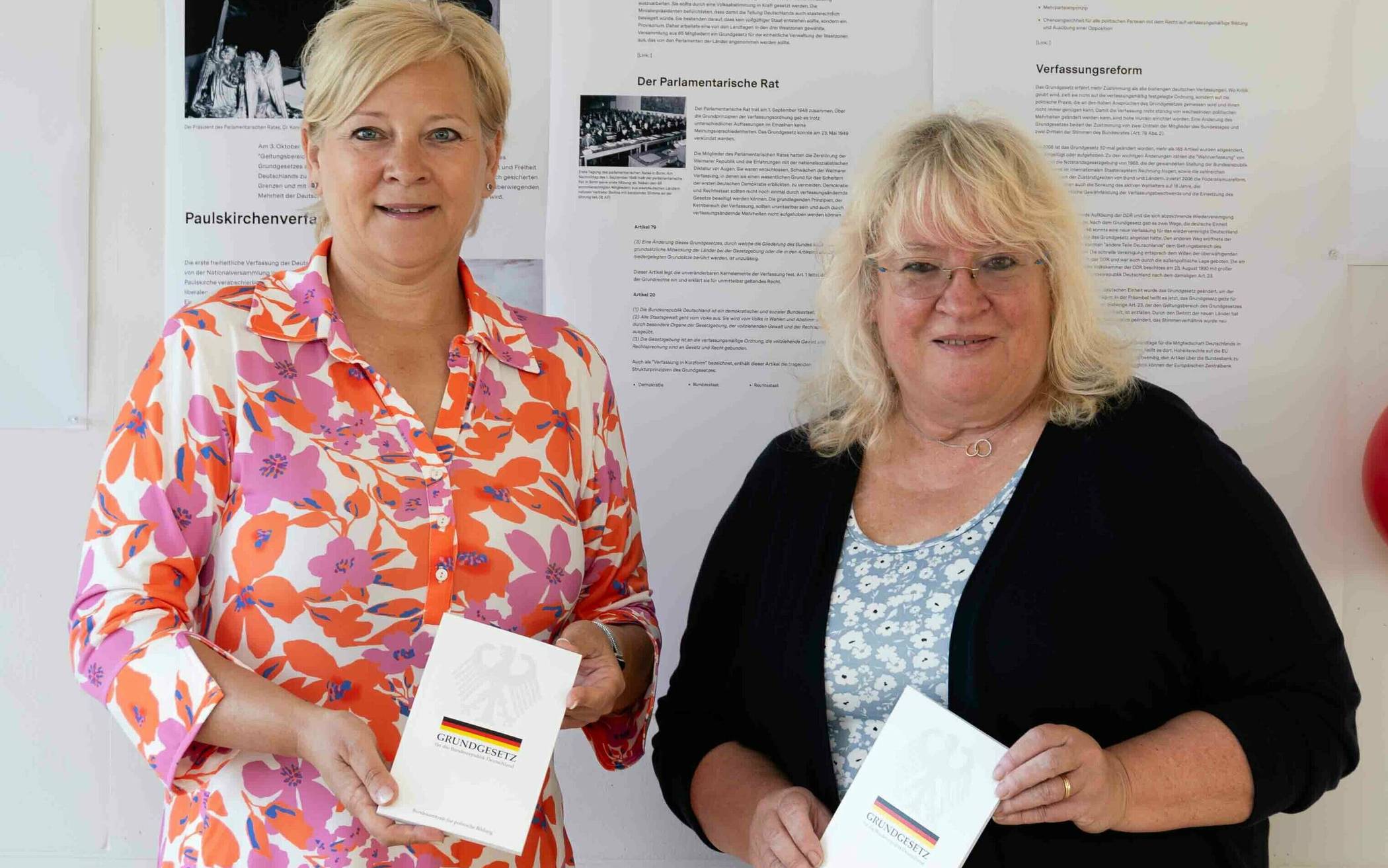 Heike Troles MdL (links) und Andrea