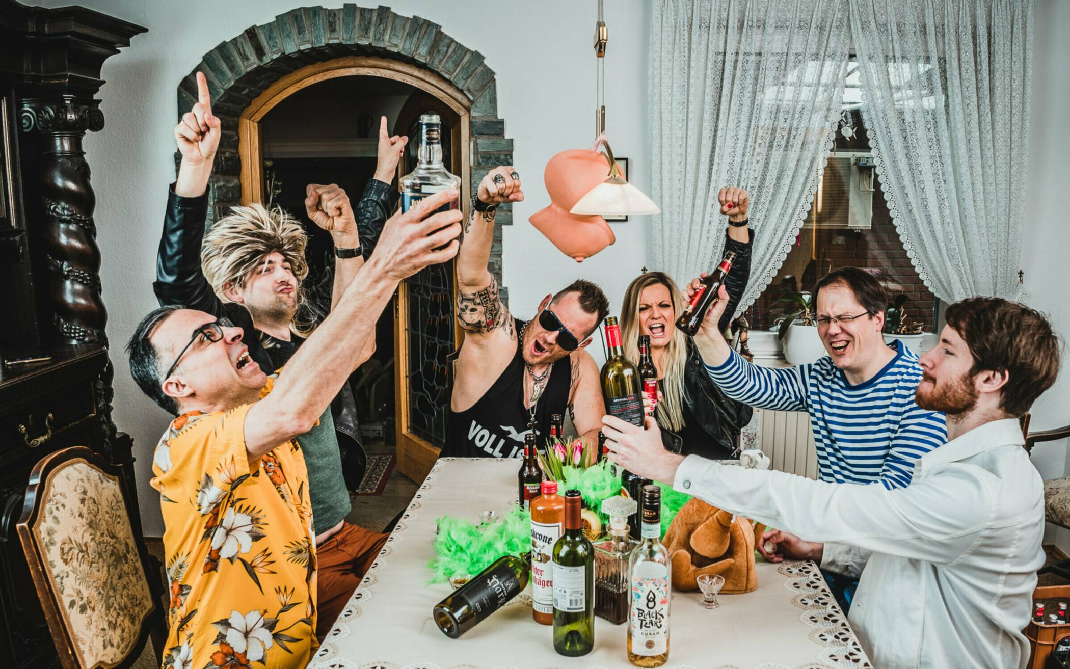 Die Top-Band „Tante Käthe“ will das Festzelt zum Kochen bringen.