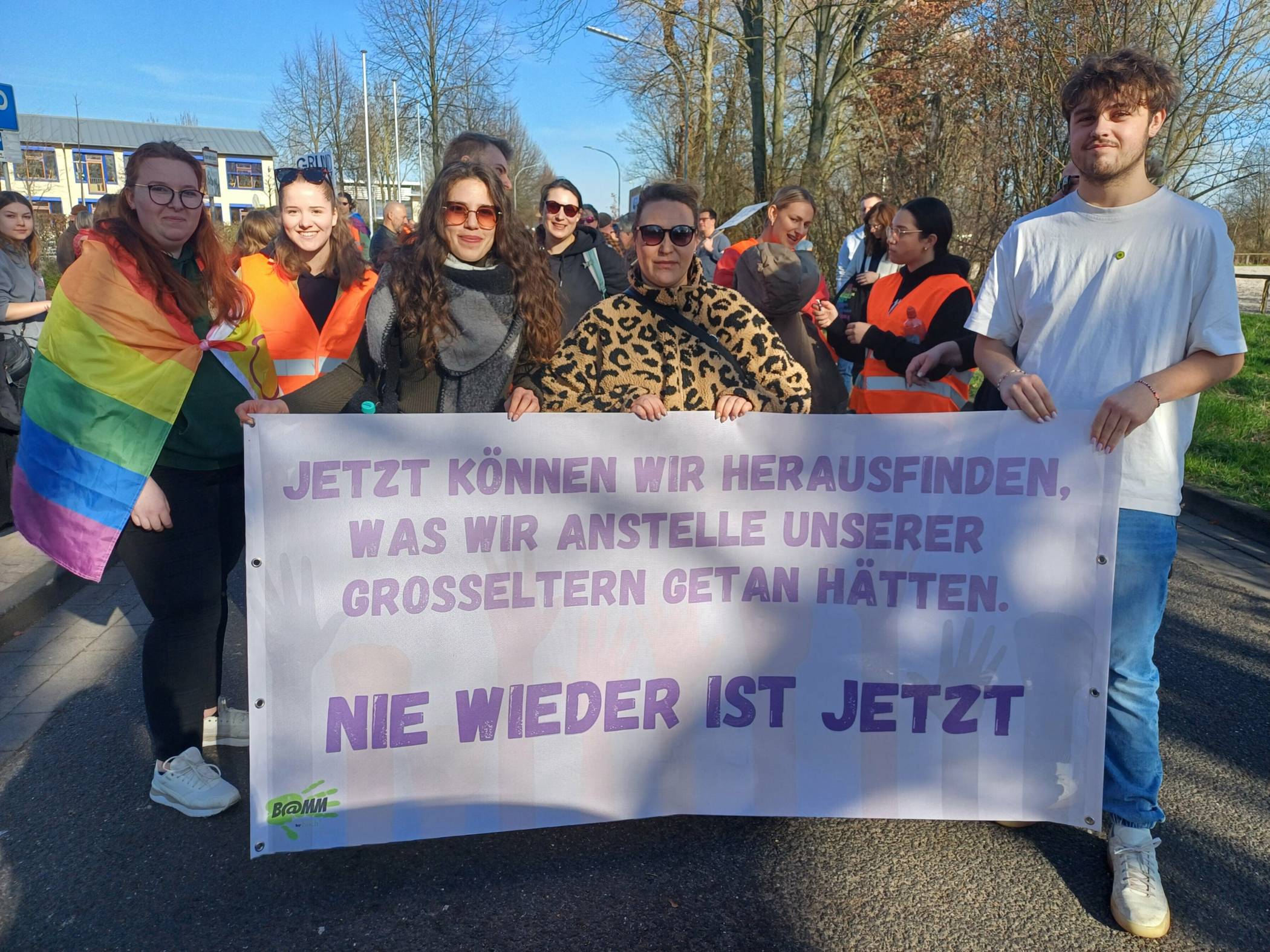  Startschuss der Aktionen des Jüchener Bündnisses war die Demo im März.  