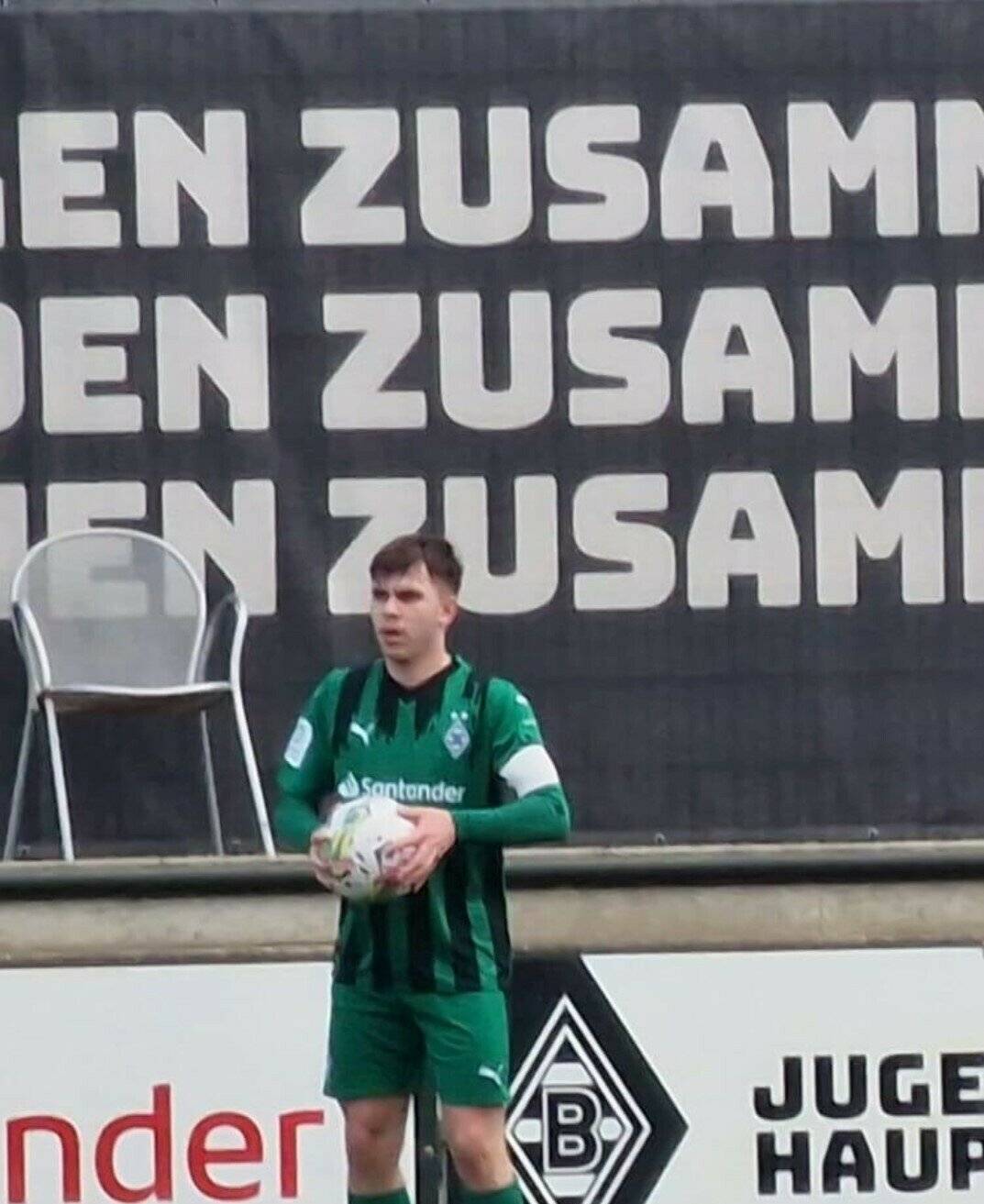  Kilian Mischtal trainiert und spielt für die „Boruissia“ aus Mönchengladbach.  Foto: privat  