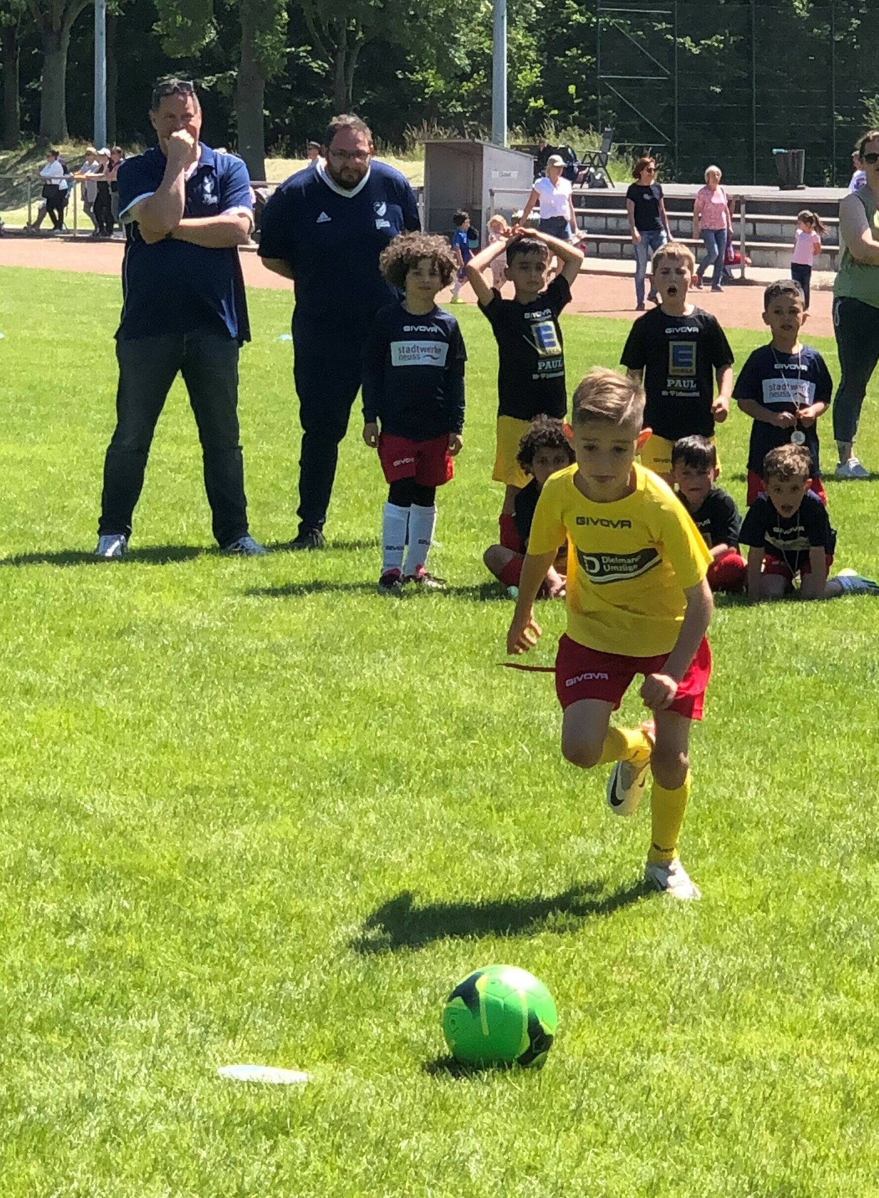 Elfmeterschießen im Halbfinale zwischen SC Kapellen 1 und FC...