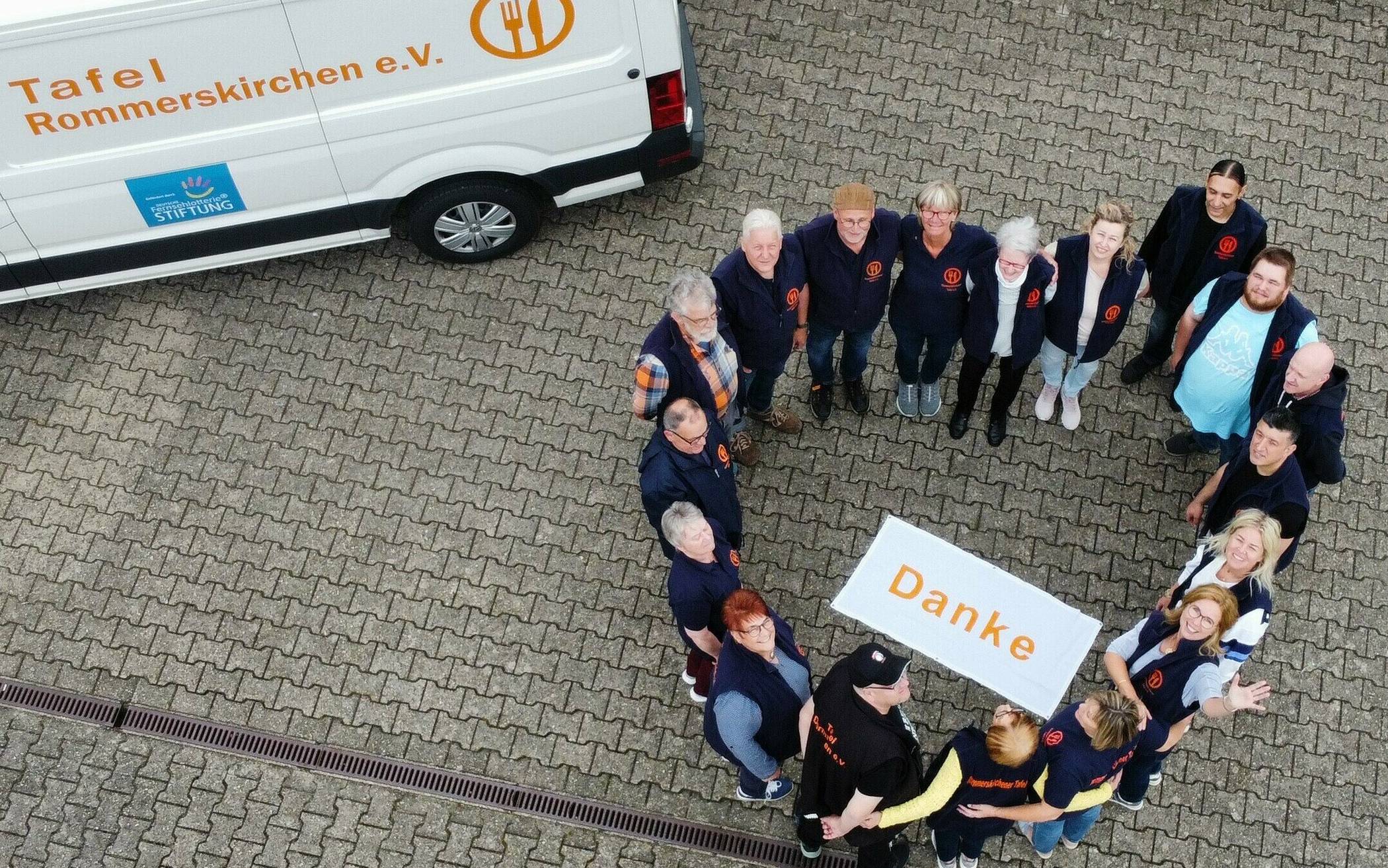 Ein Foto zum Abschied: Die Rommerskirchener „Tafel“ stellt die Arbeit ein, weil kein neuer Vorstand gefunden werden konnte.