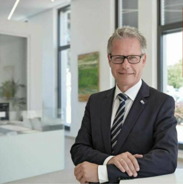  Jürgen Steinmetz, Hauptgeschäftsführer der Industrie- und Handelskammer (IHK) Mittlerer Niederrhein. 