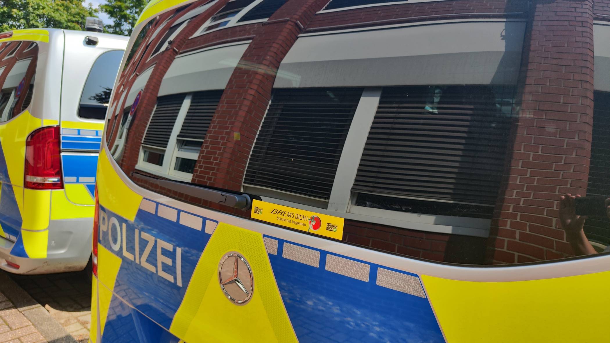  Die Polizei hat die Aktion „Brems Dich!" gestartet. 