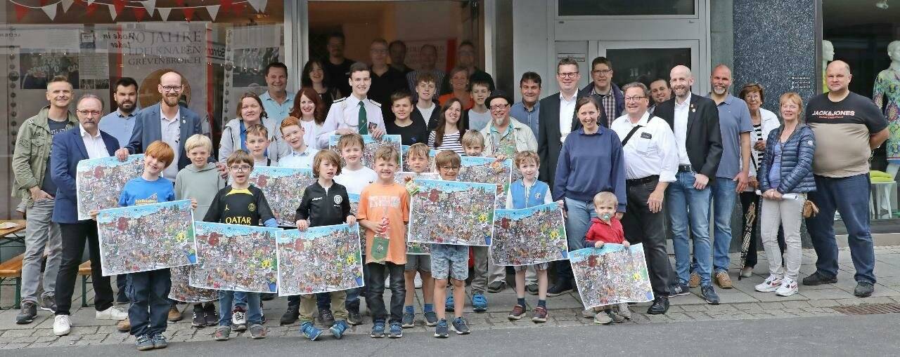 Szenen rund um die Vorstellung des jüngsten Wimmelbildes – wie immer ein Erfolg bei Groß und Klein. Kommt jetzt ein ganzes Buch?