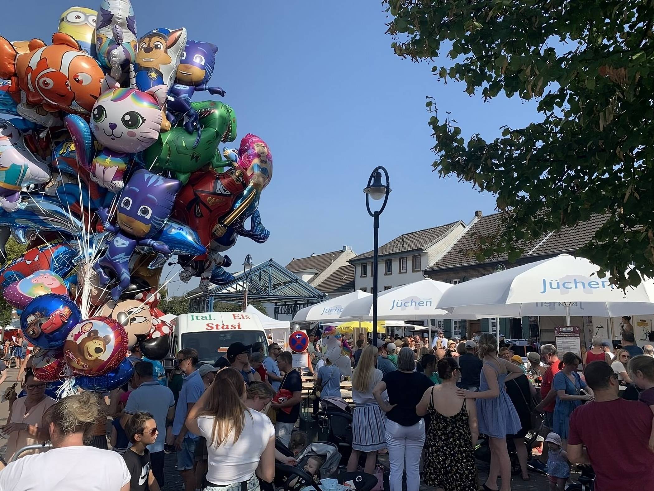  Die „Sommersause“ ist ein Stadtfest für die ganze Familie. 