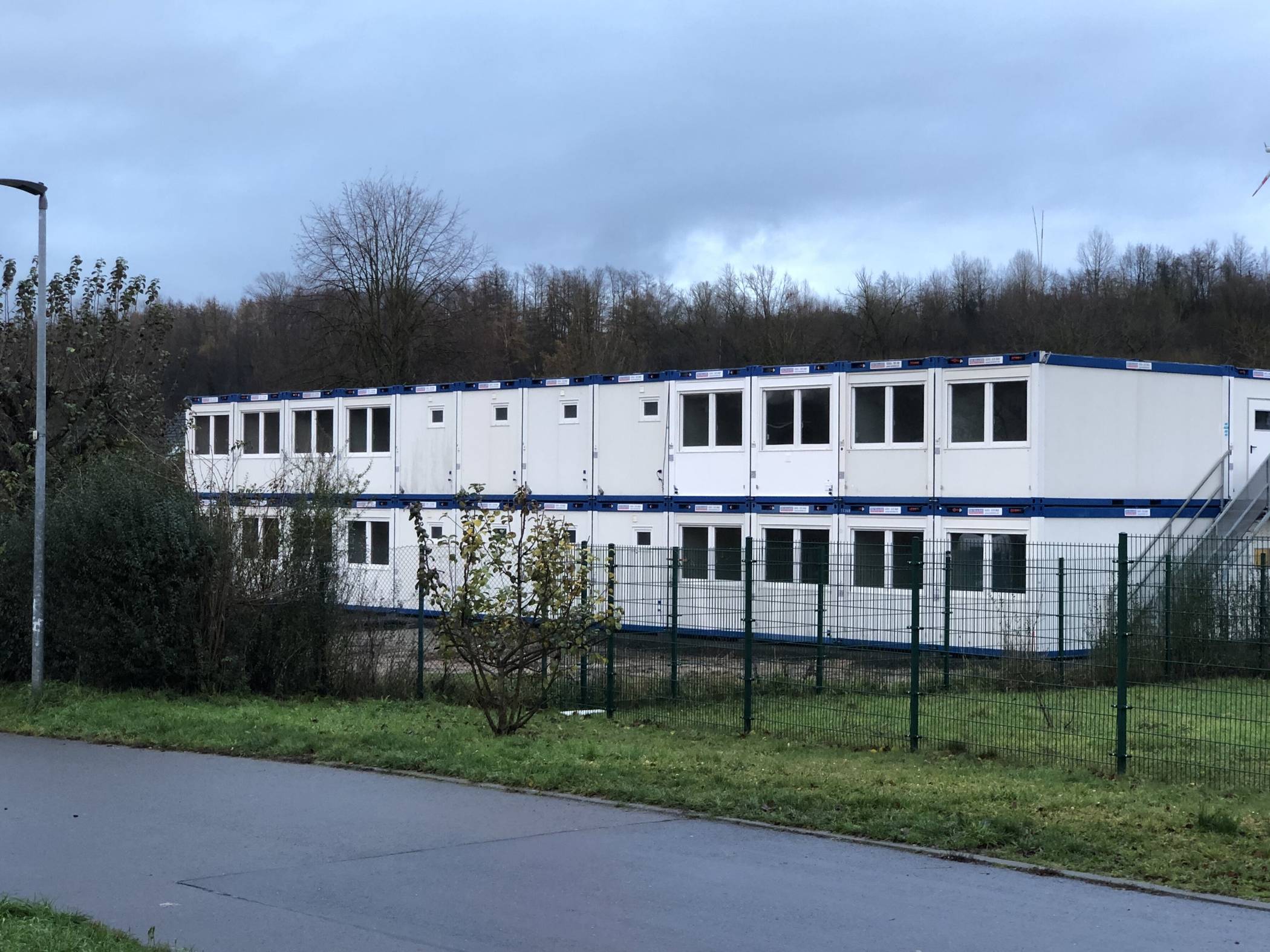 Die Flüchtlings-Container "Am Steelchen" in Frimmersdorf hilft der Stadt sparen.