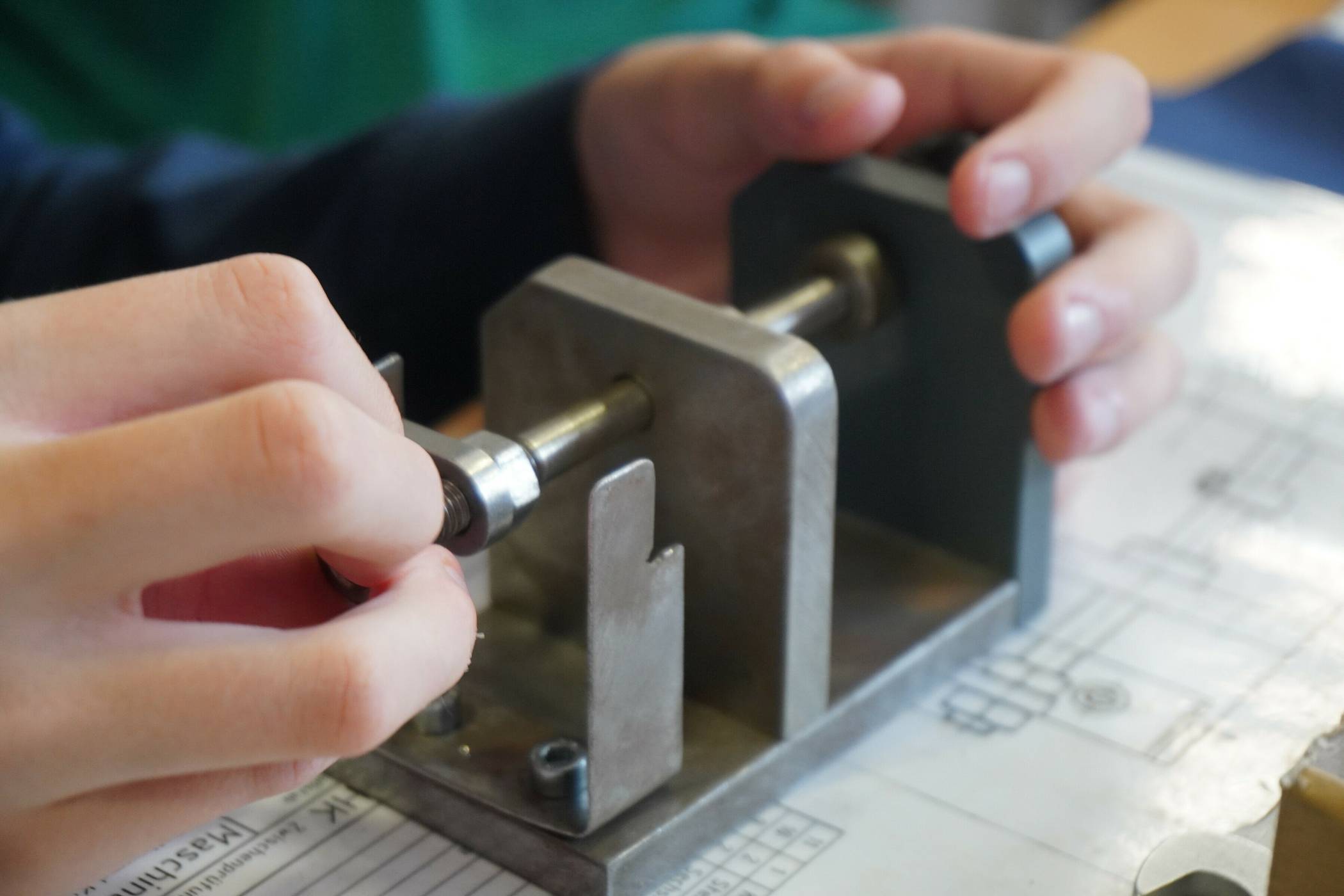 Beim Berufsparcours konnten die Schüler auch ihre praktischen Fähigkeiten erproben.