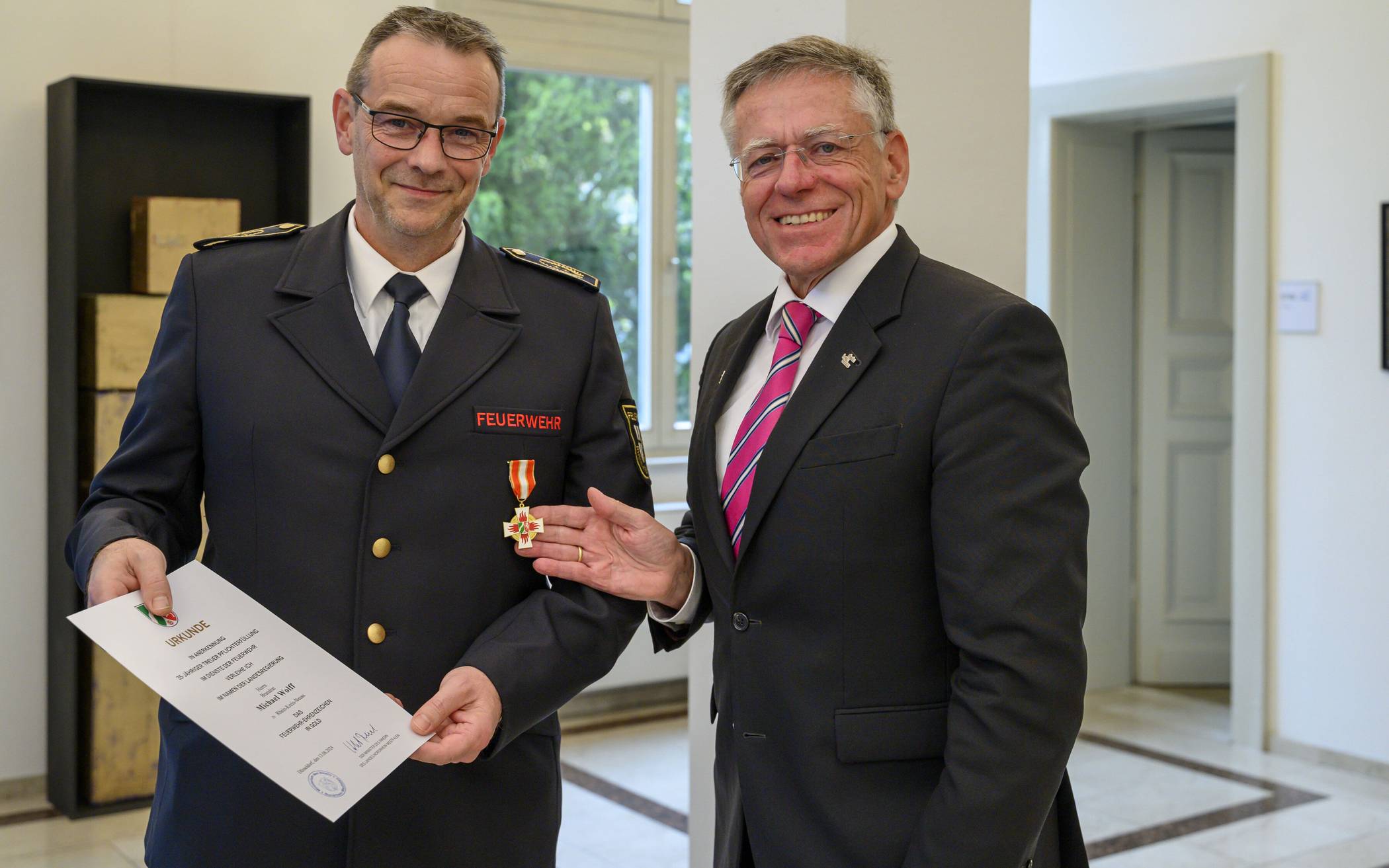 Landrat Hans-Jürgen Petrauschke gratulierte Michael Wolff