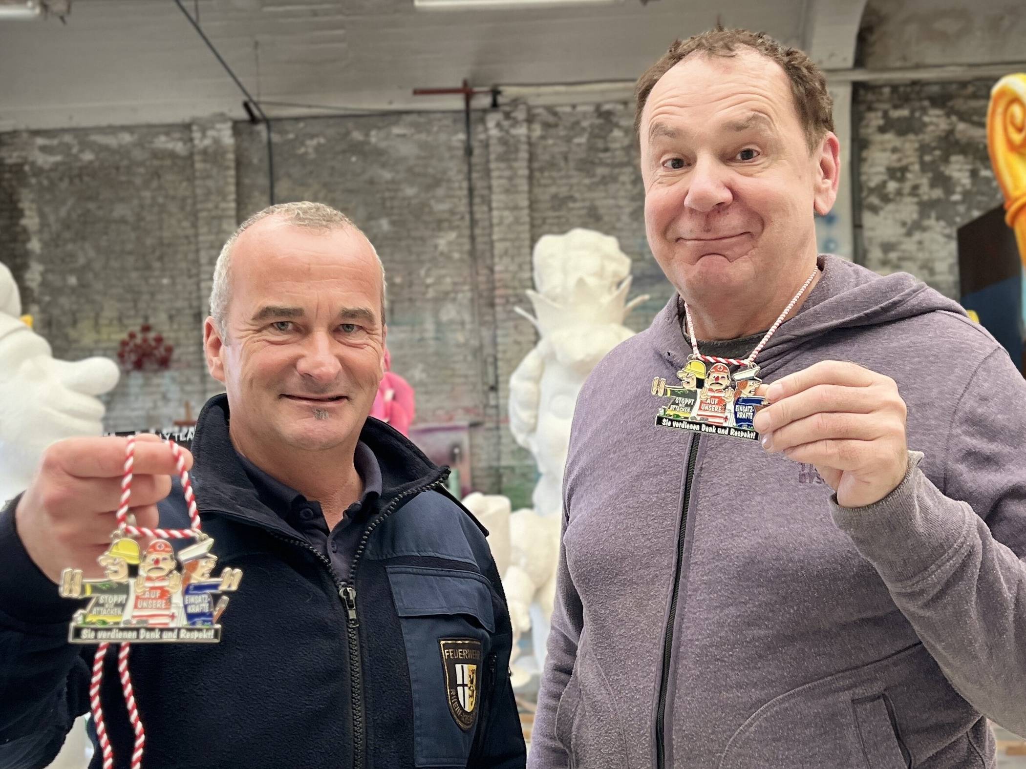  Den ersten Orden überreichte Stefan Meuter an Jacques Tilly. 