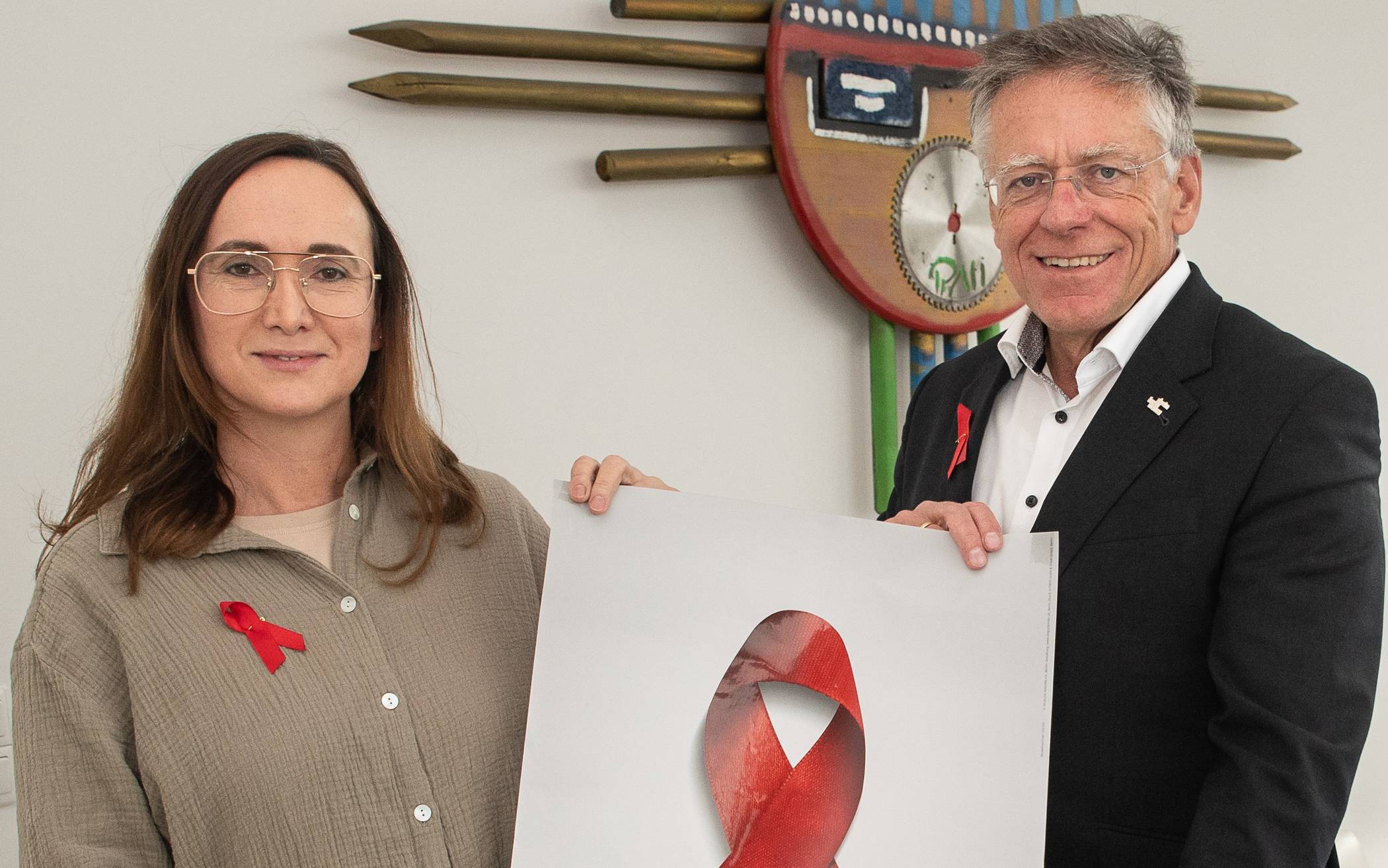 Landrat Hans-Jürgen Petrauschke und Csilla Patocs
