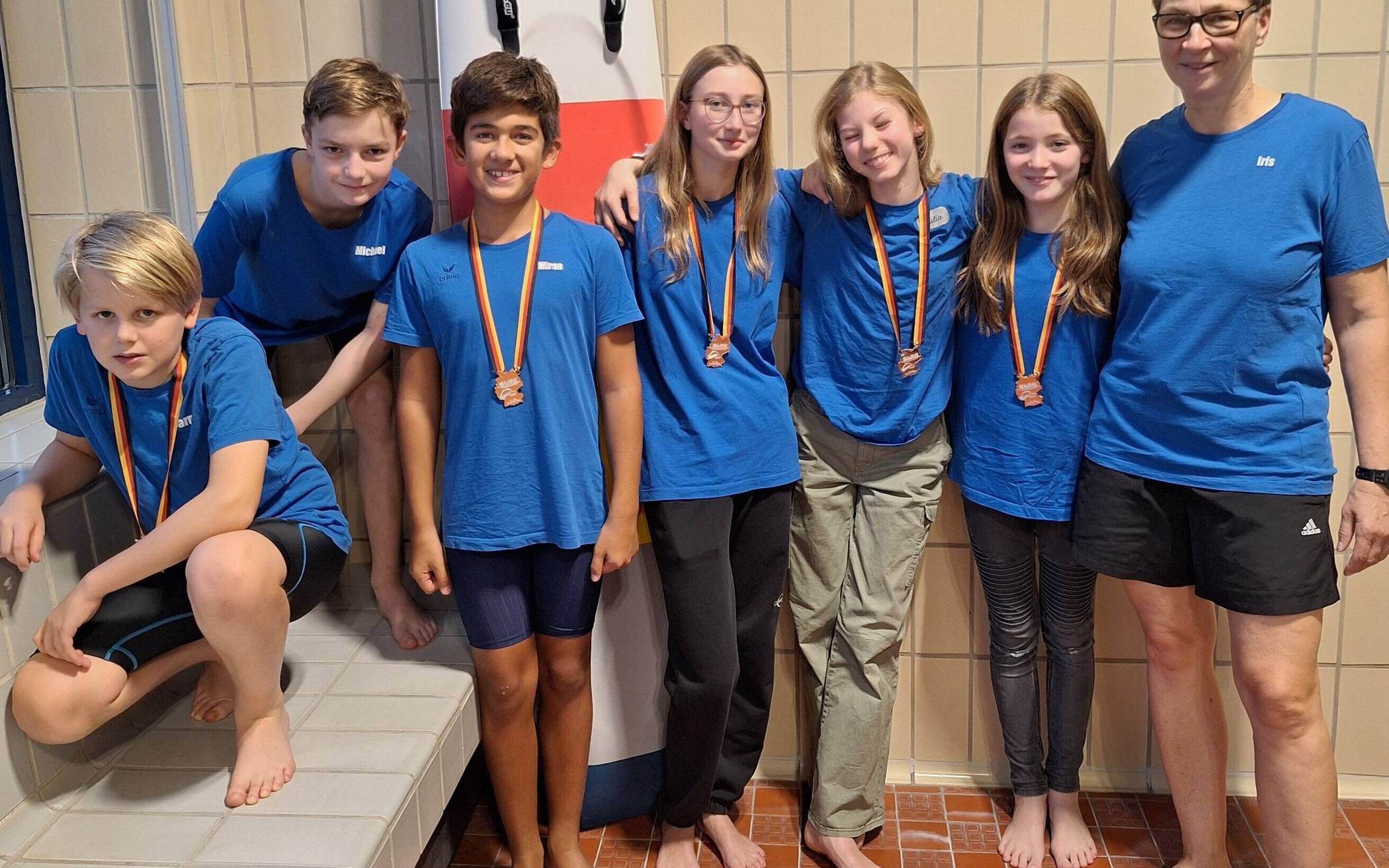 Die jüngsten Schwimmer der DLRG Hochneukirch  sicherten sich den 3. Platz.  