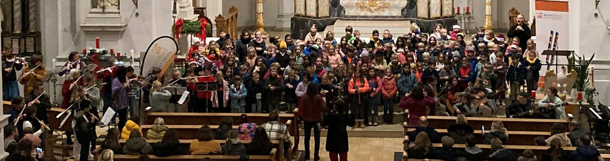 Eine Impression des Mitmachkonzertes 2023 in der St.-Stephanus-Kirche in Grevenbroich.    